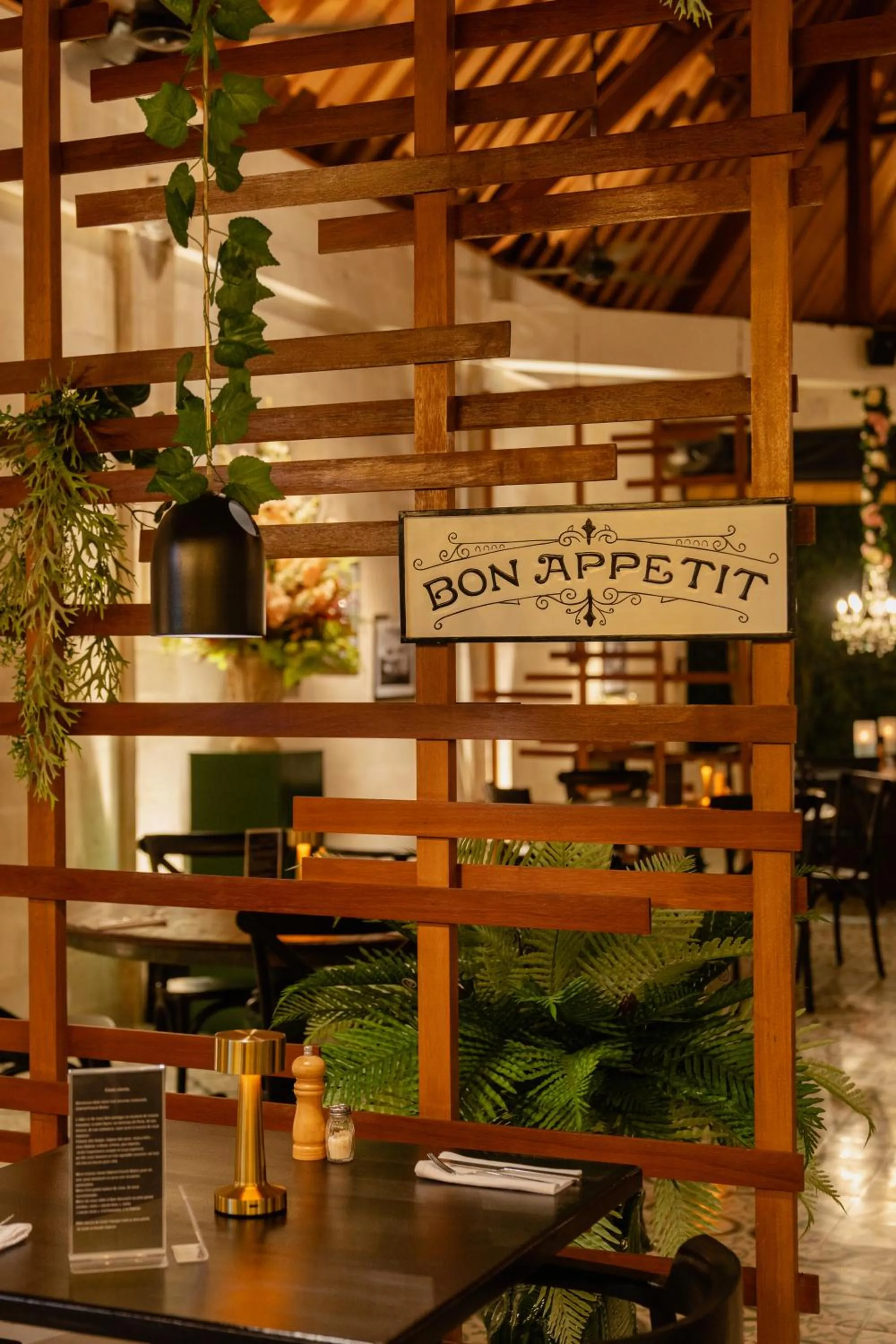 Restaurant/places to eat in Rouge - Villas Ubud