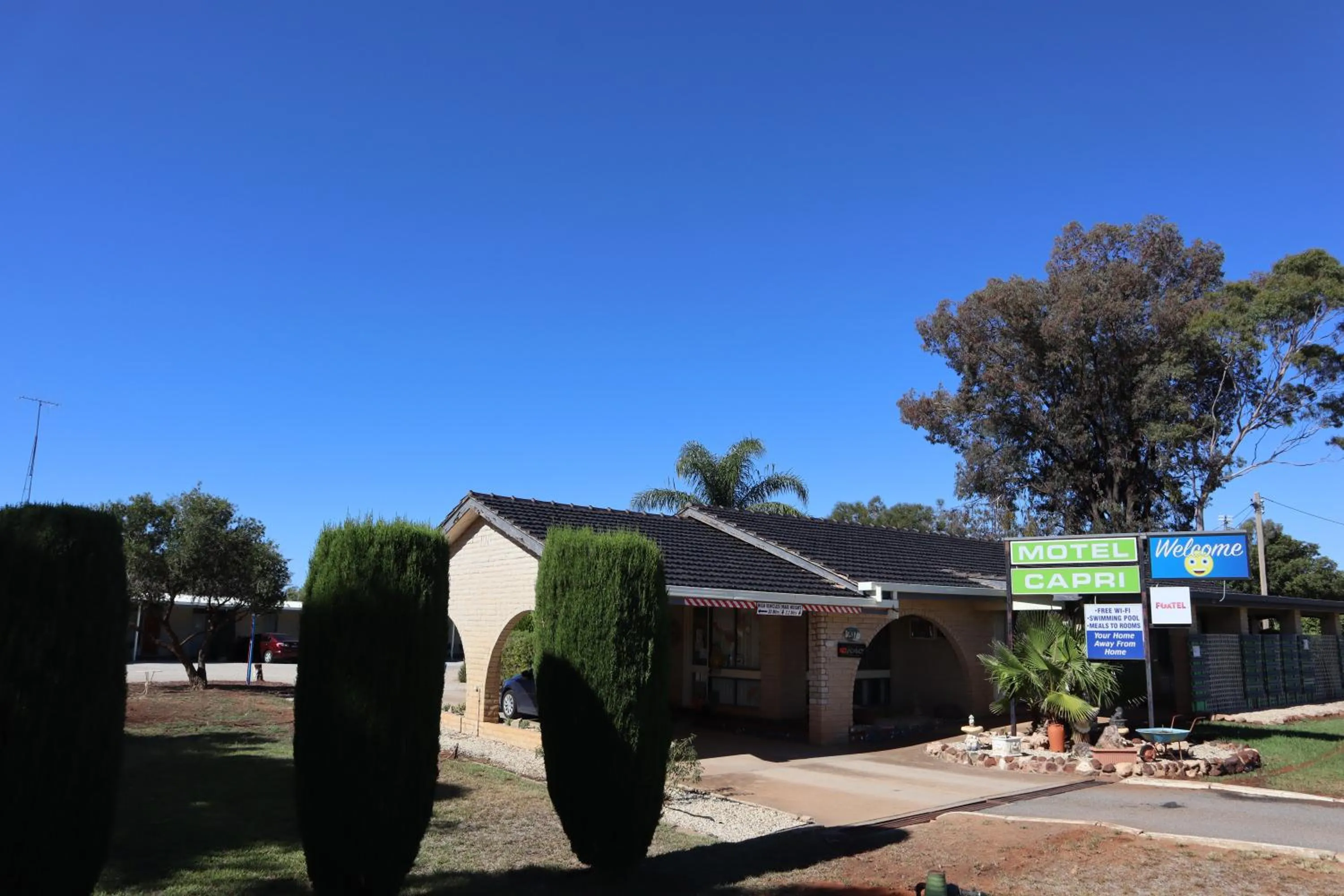 Capri Motel