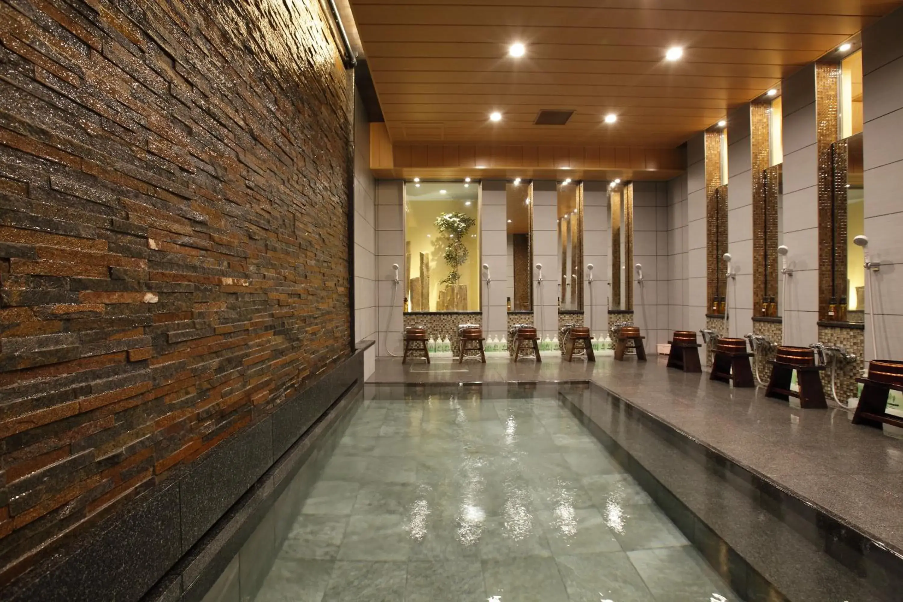 Swimming pool in Kinparo Swimming pool in Kinparo