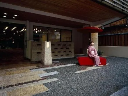 Facade/entrance in Kinparo