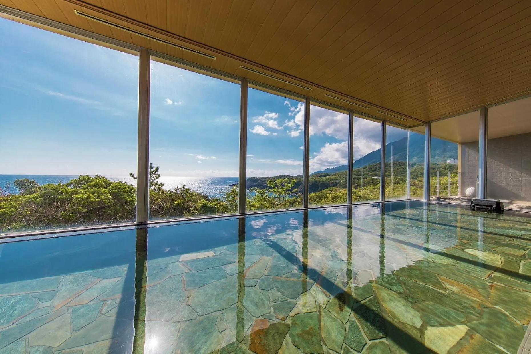 Bathroom in samana hotel Yakushima