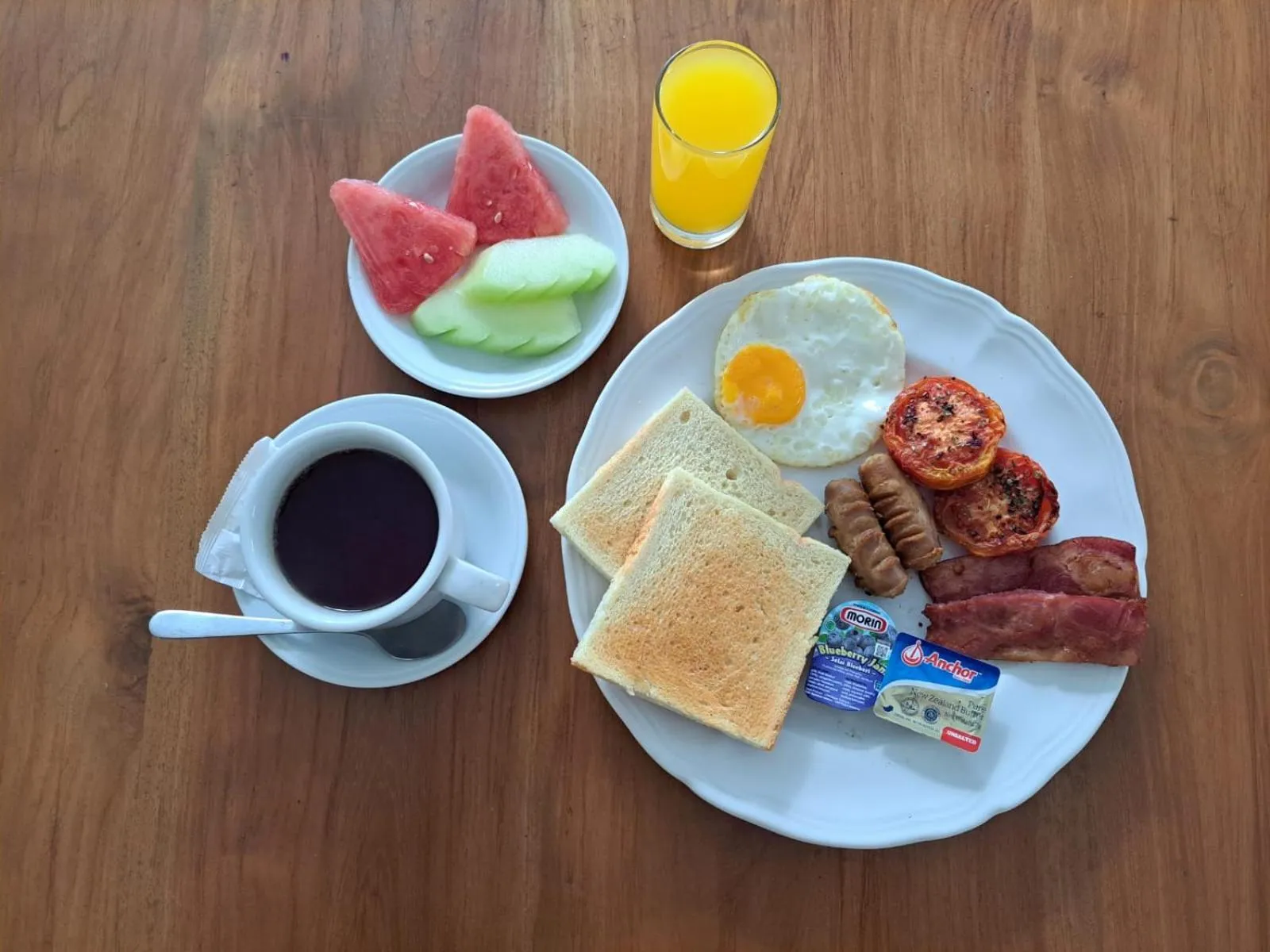 Food and drinks in Seminyak Lagoon All Suites Hotel