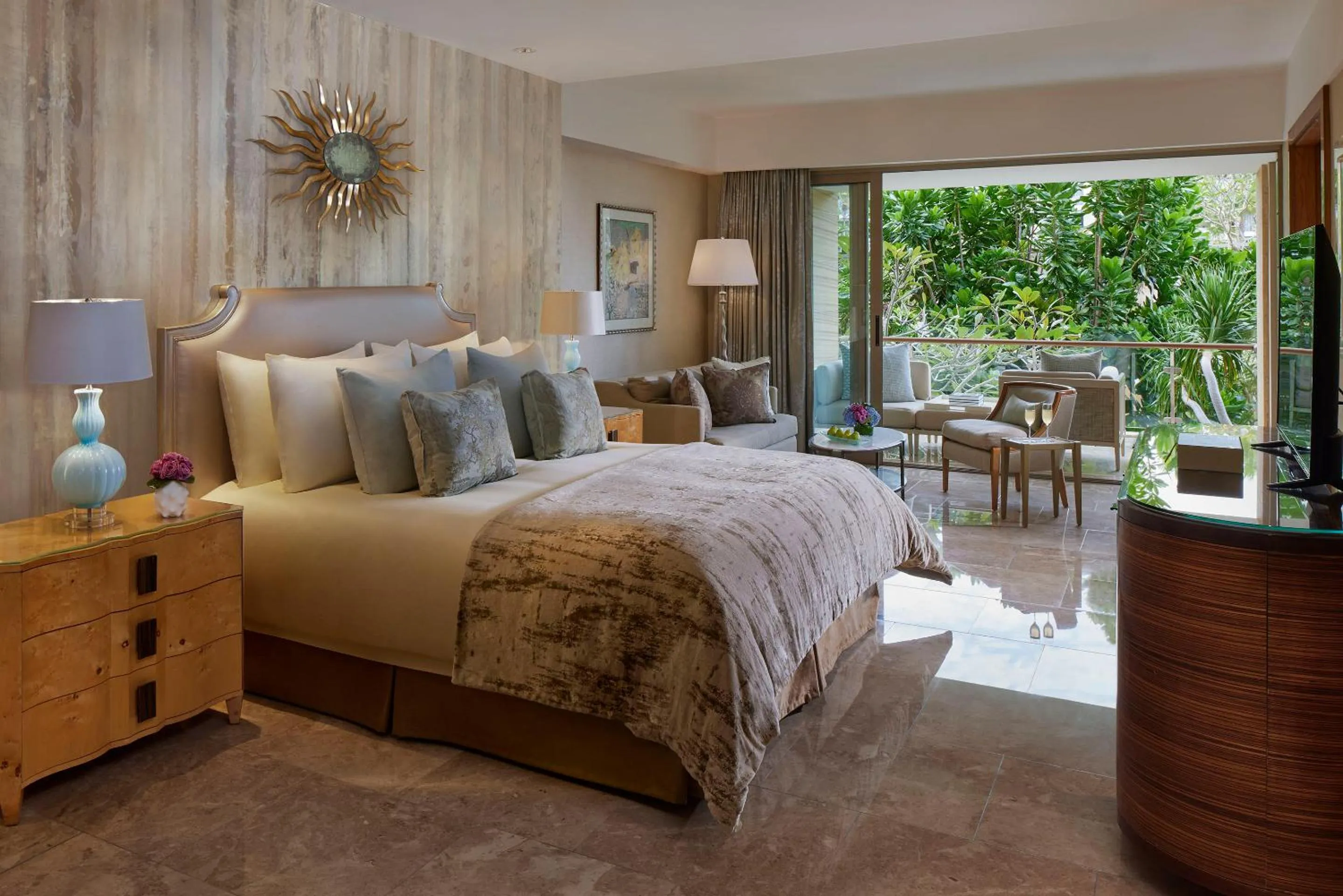 Bedroom, Bed in Mulia Resort