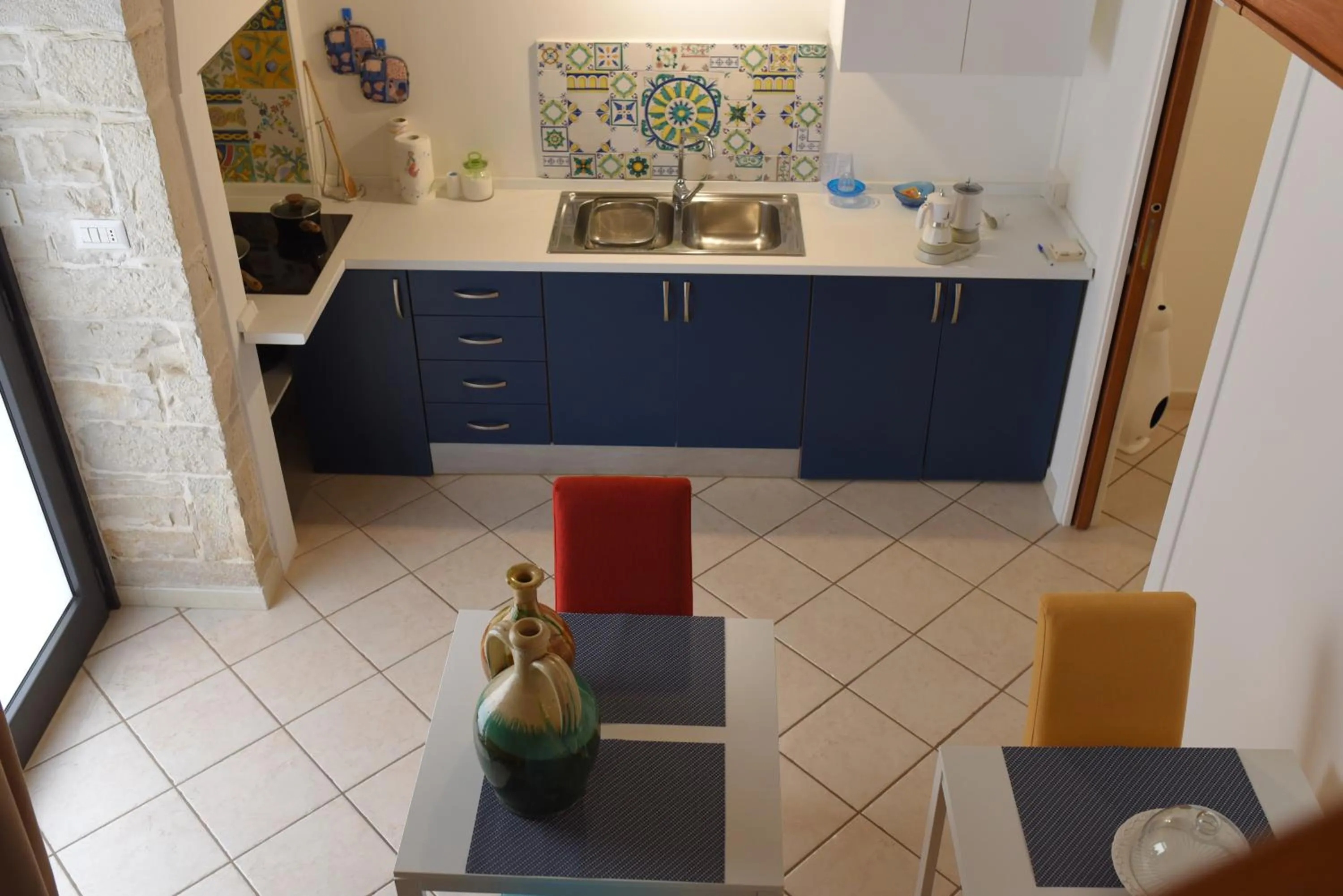 Communal kitchen in B&B L'alcova