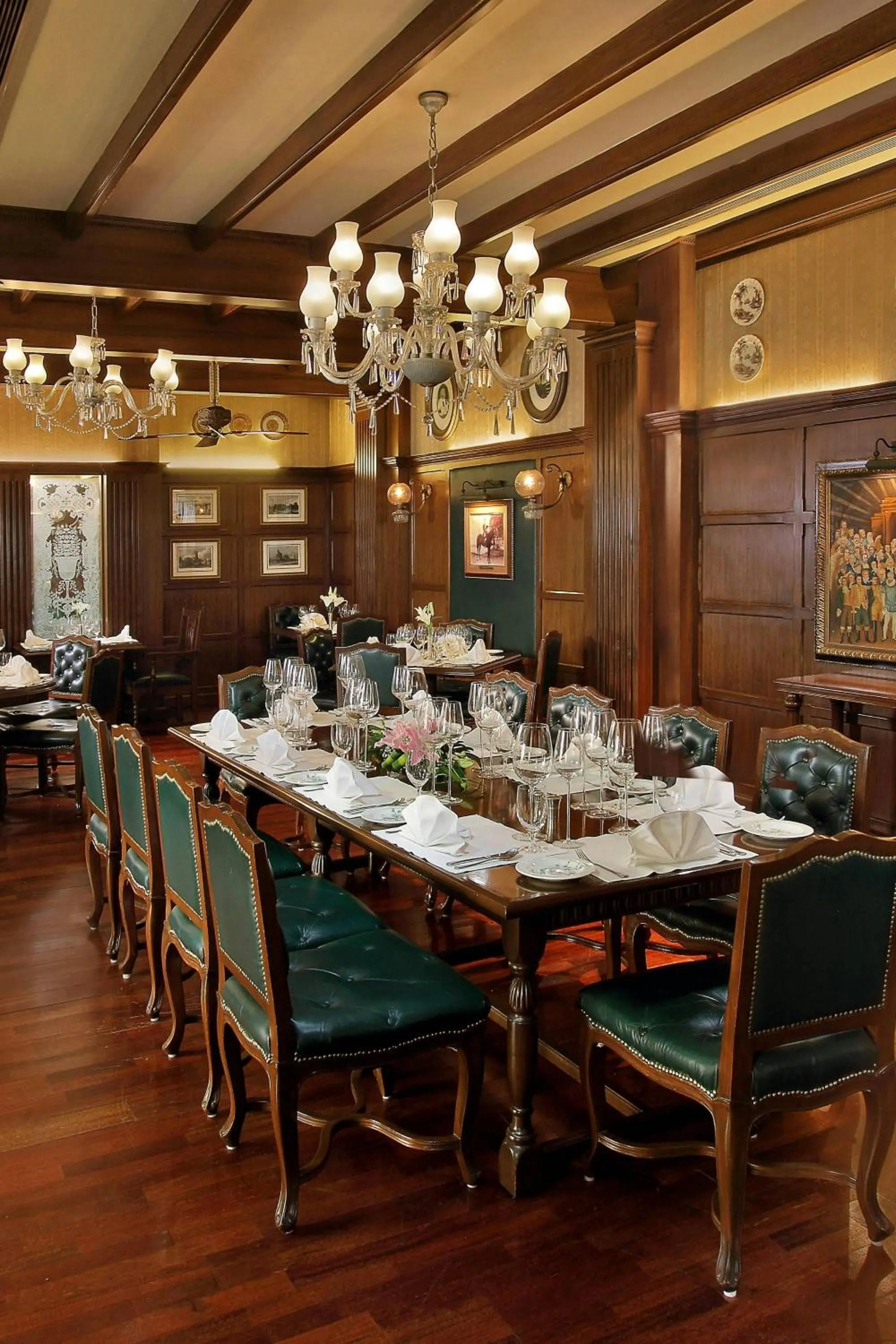 Restaurant/places to eat in ITC Windsor, a Luxury Collection Hotel, Bengaluru