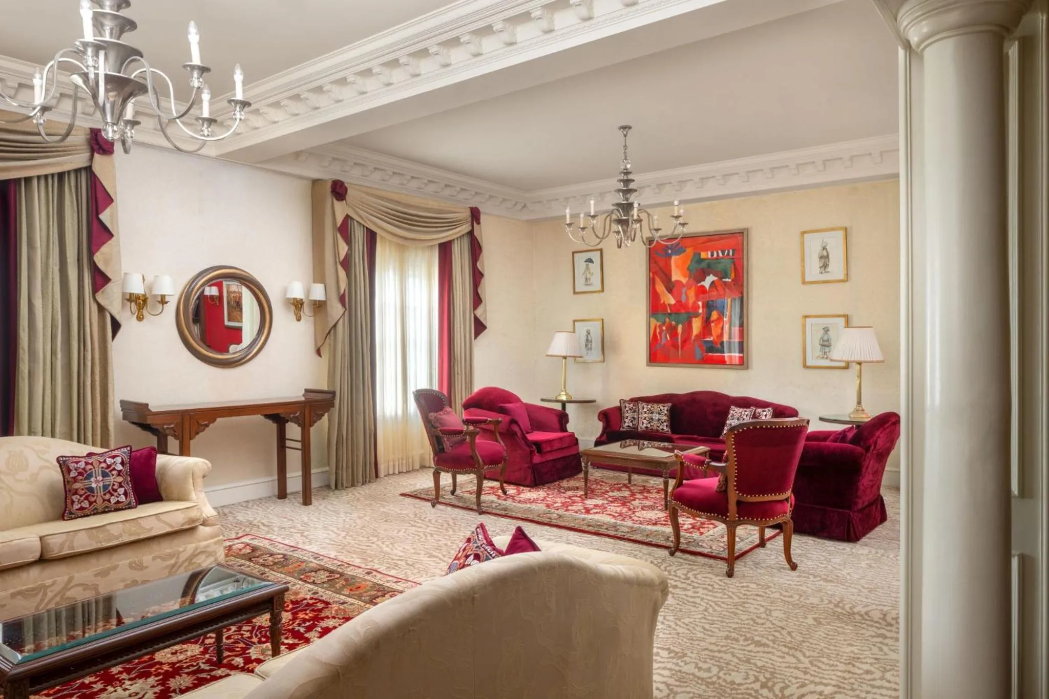 Living room in ITC Windsor, a Luxury Collection Hotel, Bengaluru