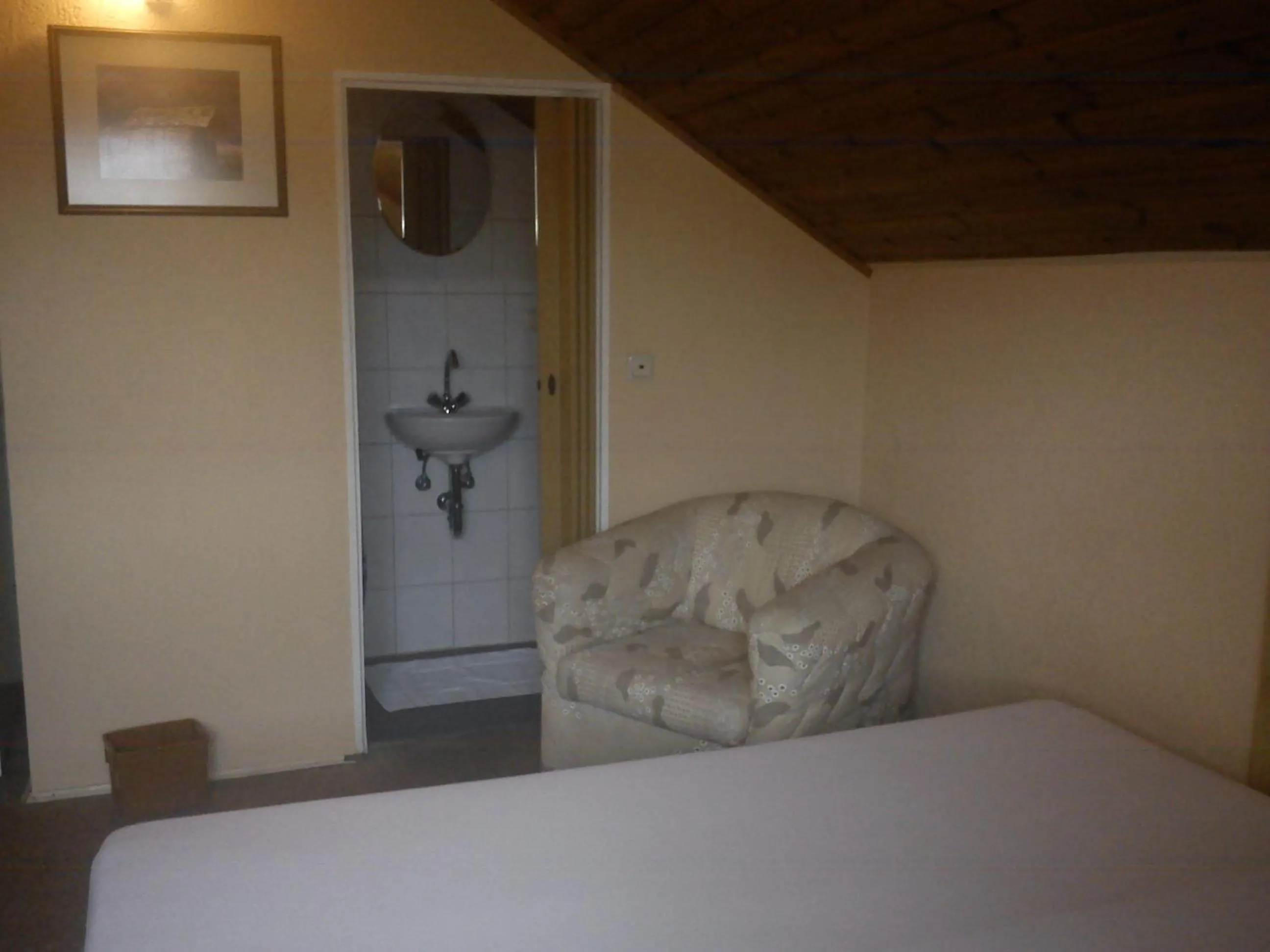 Bedroom, Bed in Hotel zur Küferschenke