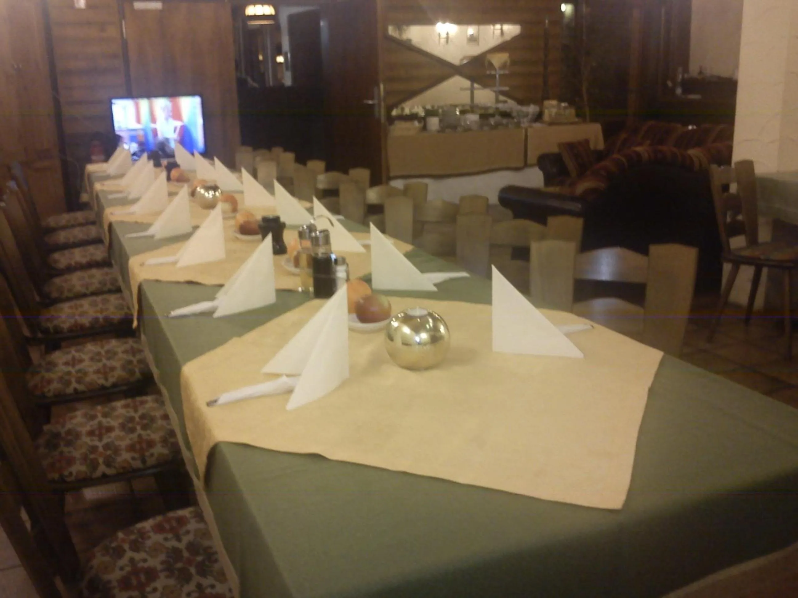 Restaurant/places to eat in Hotel zur Küferschenke