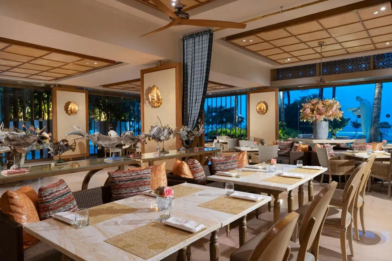 Restaurant/places to eat in The Mulia Restaurant/places to eat in The Mulia