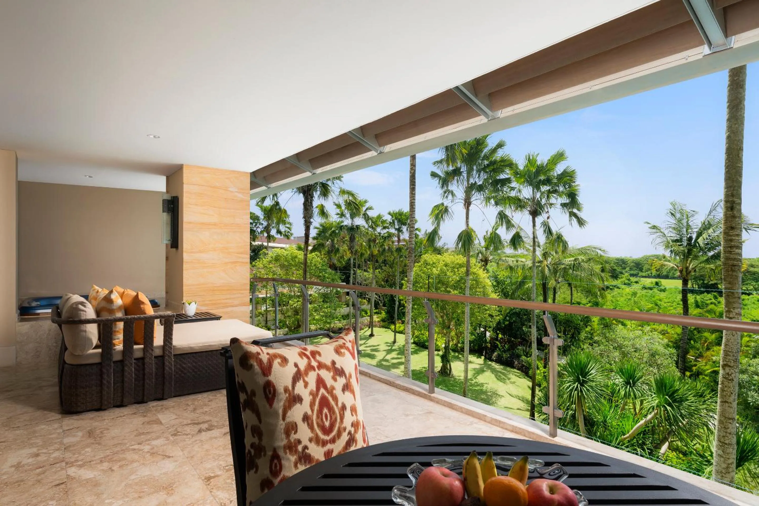 Balcony/Terrace in The Mulia