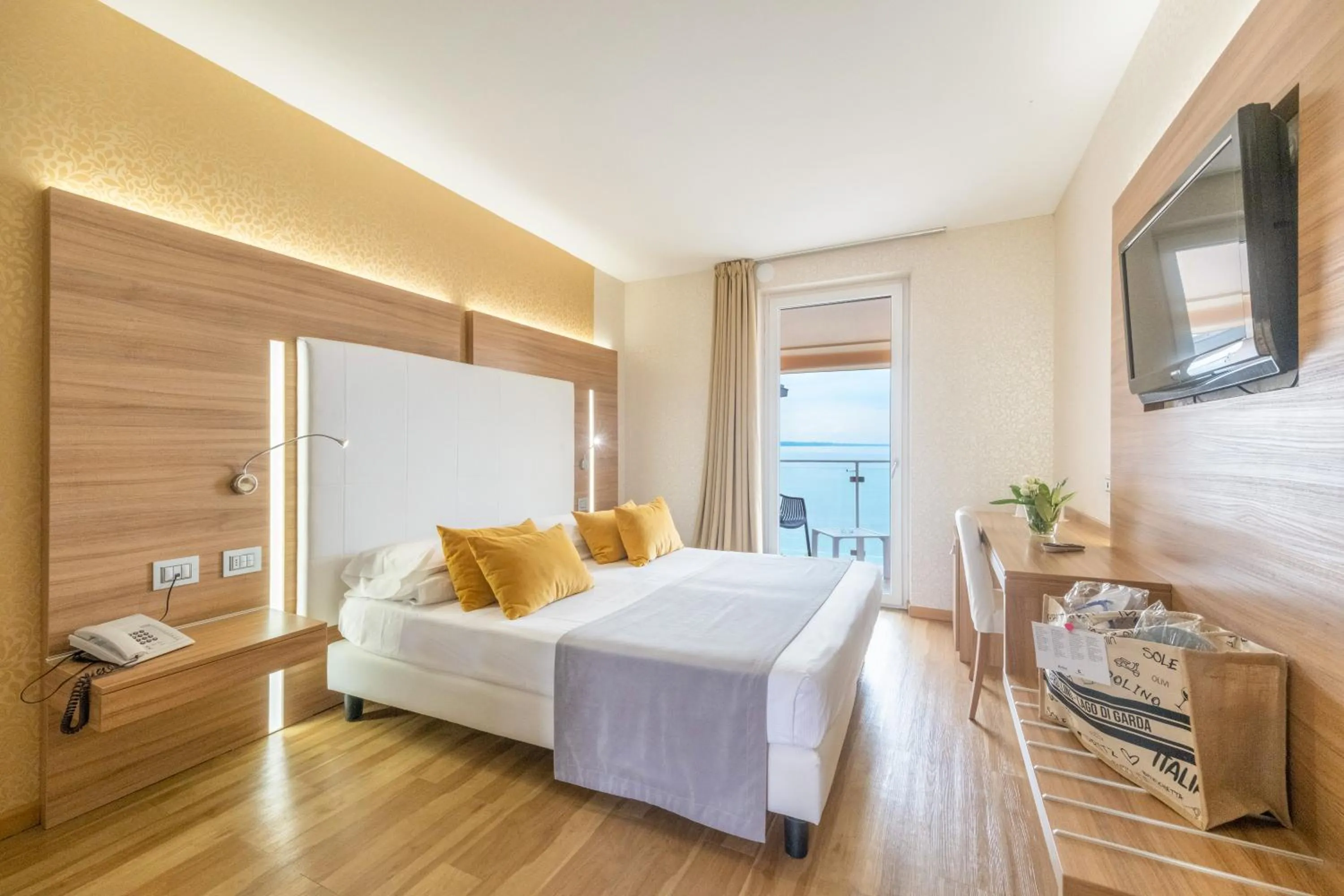 Bedroom, Bed in Kriss Internazionale Hotel