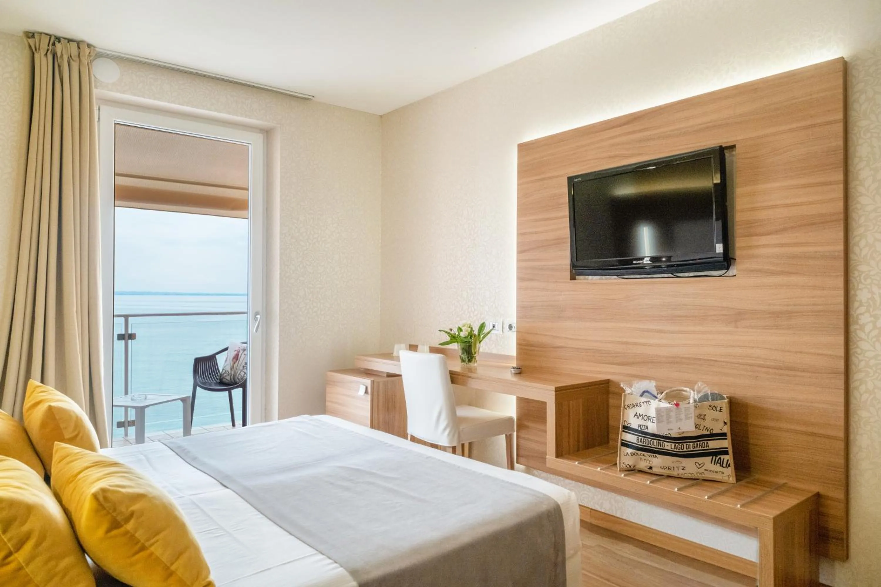 Bedroom, Bed in Kriss Internazionale Hotel