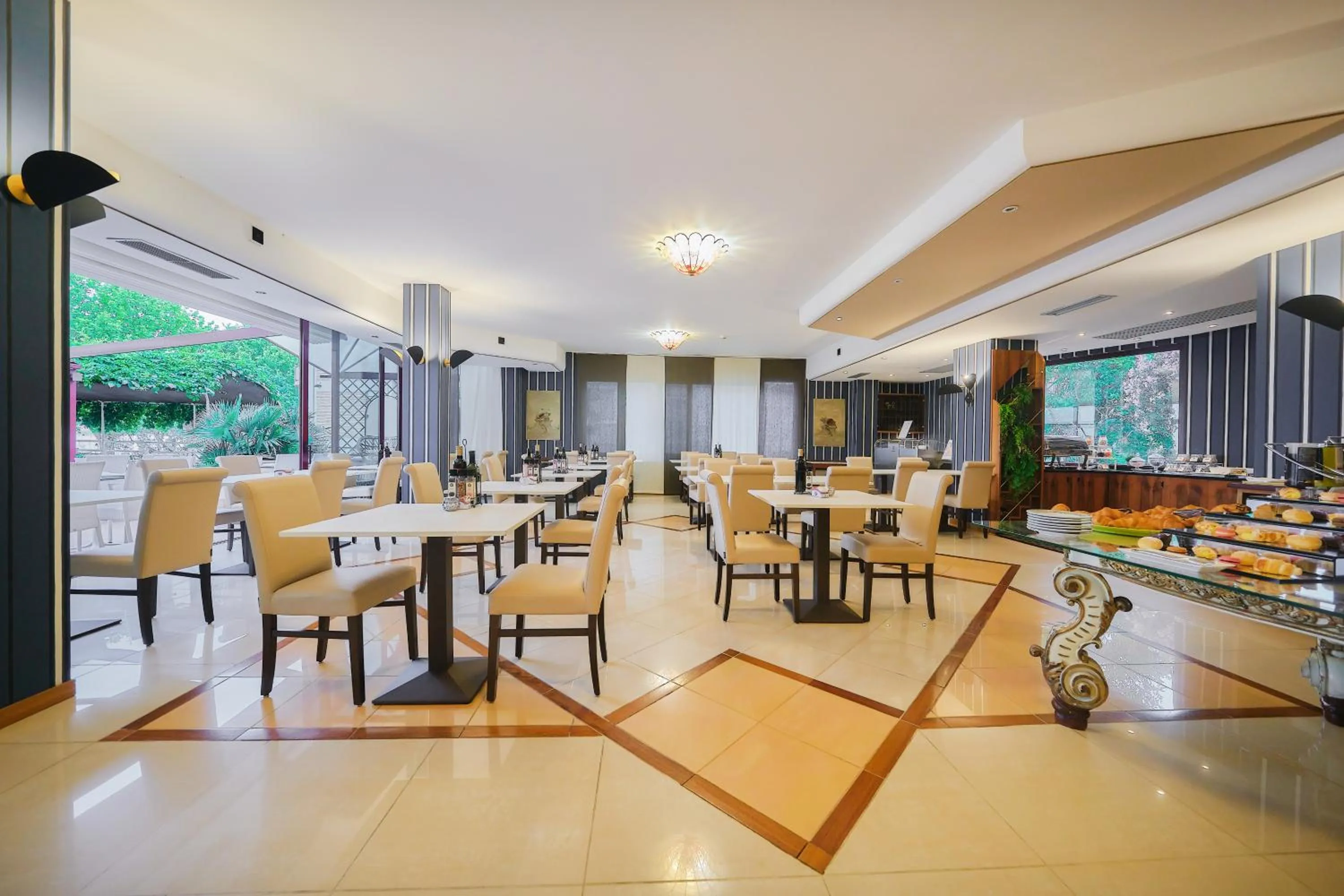 Breakfast in Kriss Internazionale Hotel