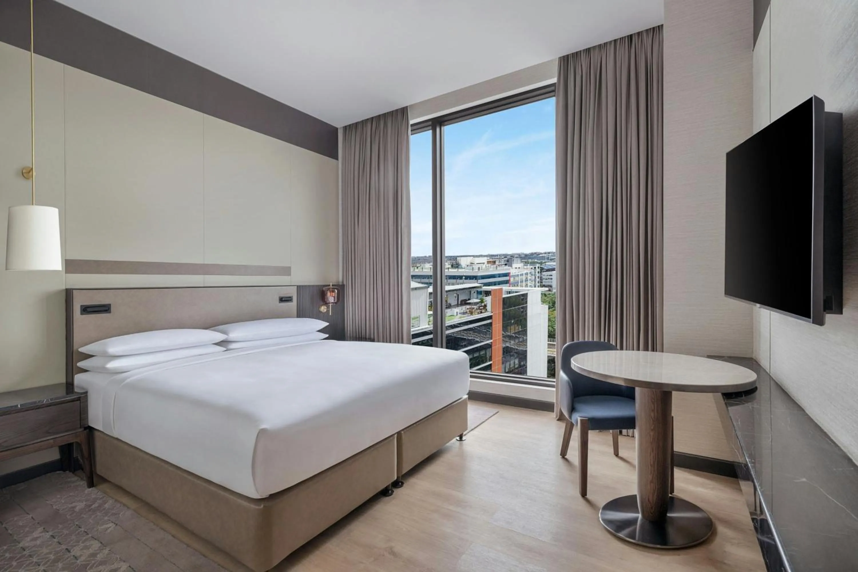 Bedroom, Bed in Bengaluru Marriott Hotel Whitefield