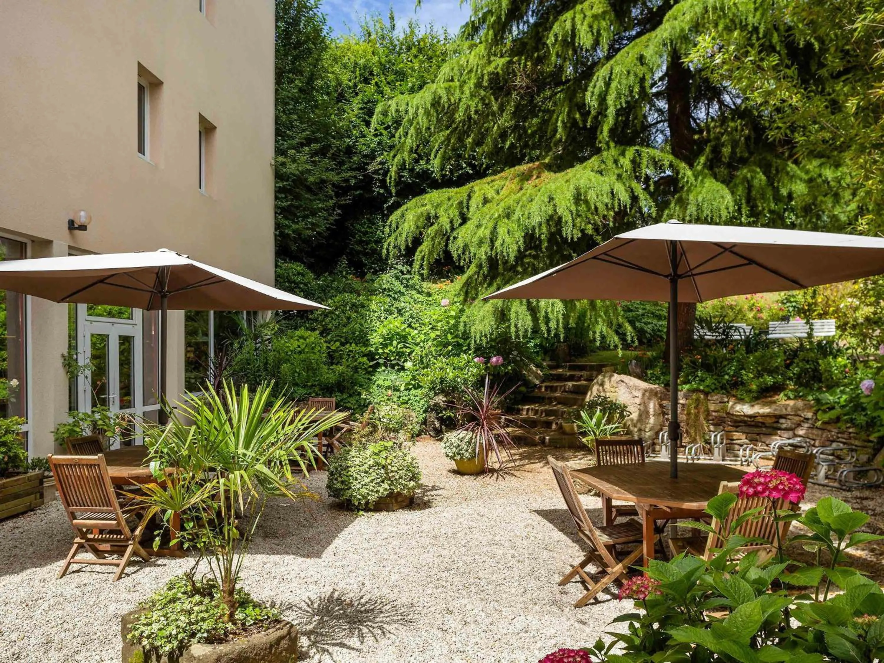 Property building in ibis Lannion