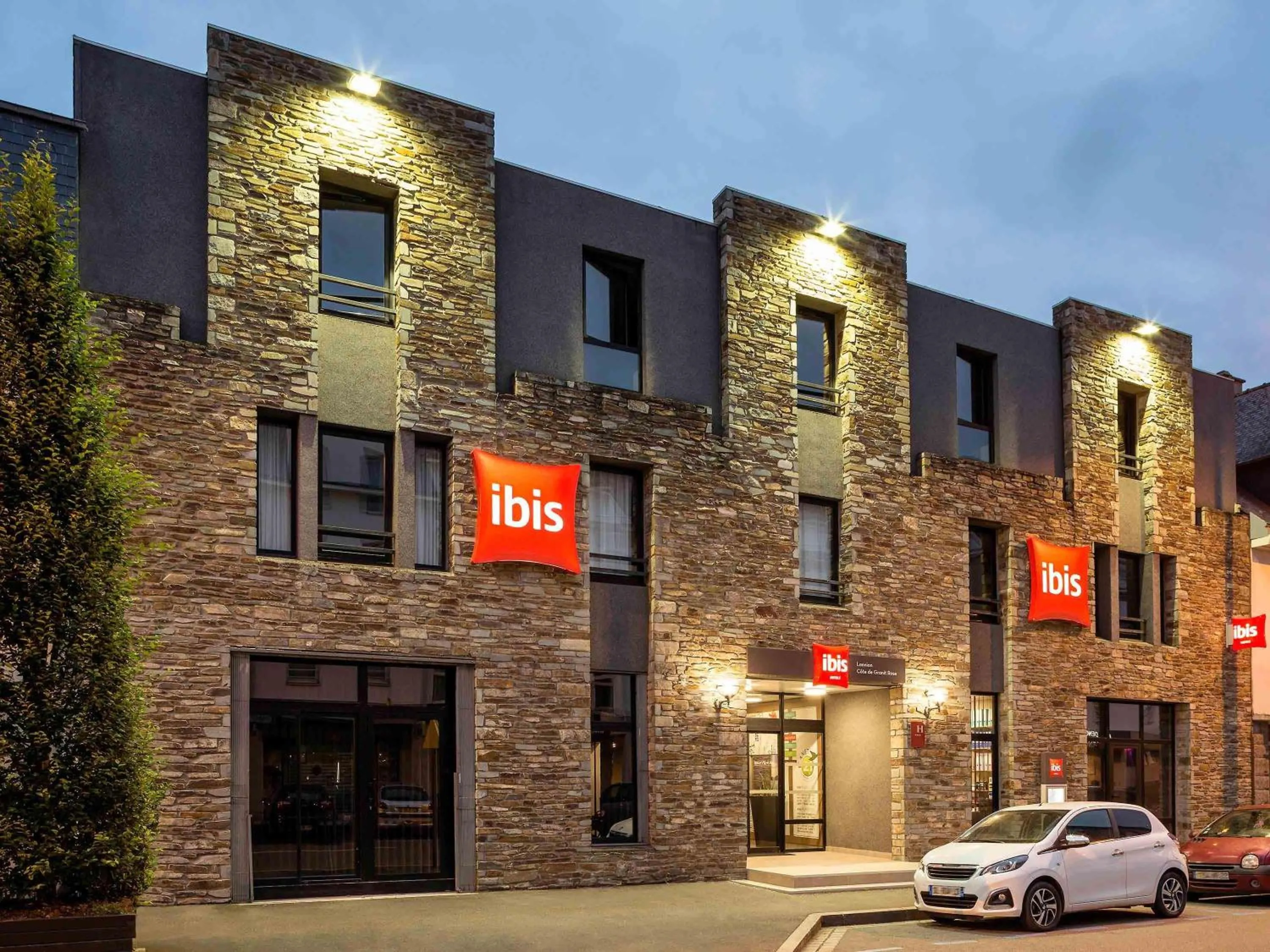 Property building in ibis Lannion