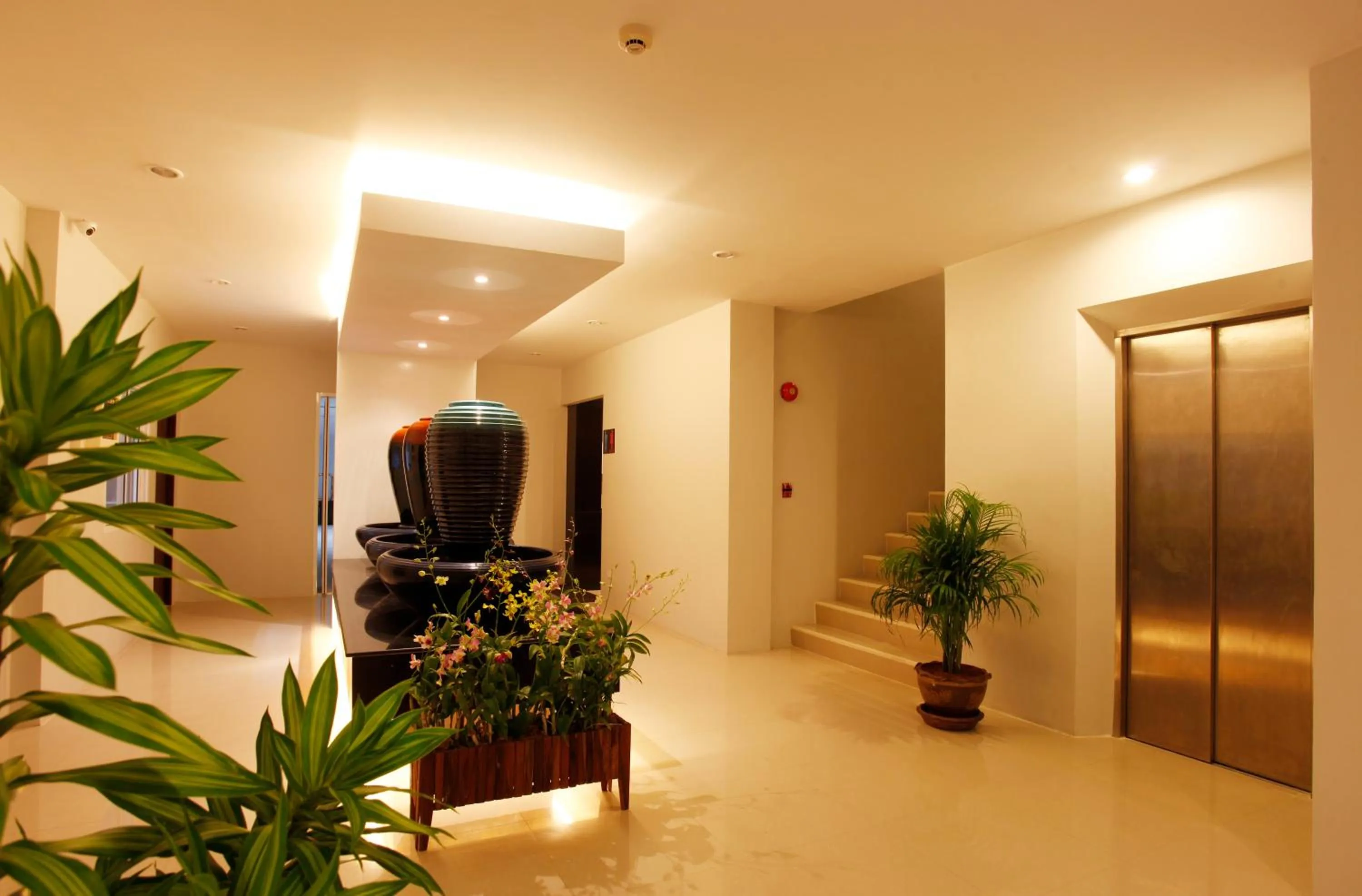 Nize Hotel (SHA Plus)