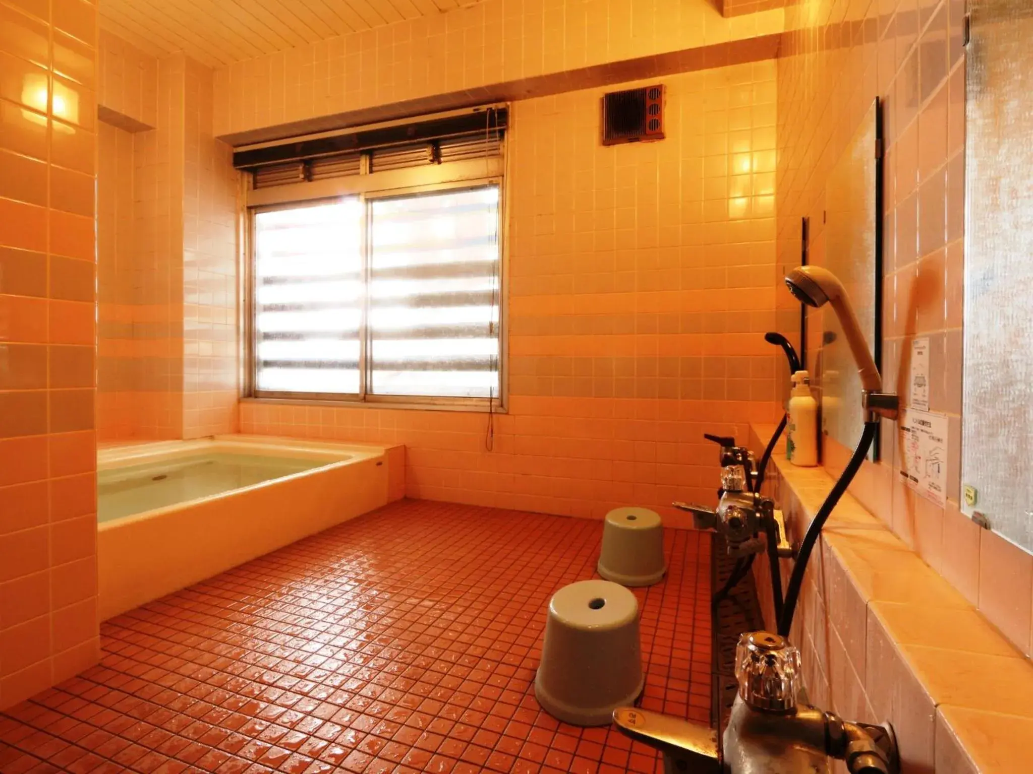 Hot Tub, Bathroom in Lodge Yukiyama