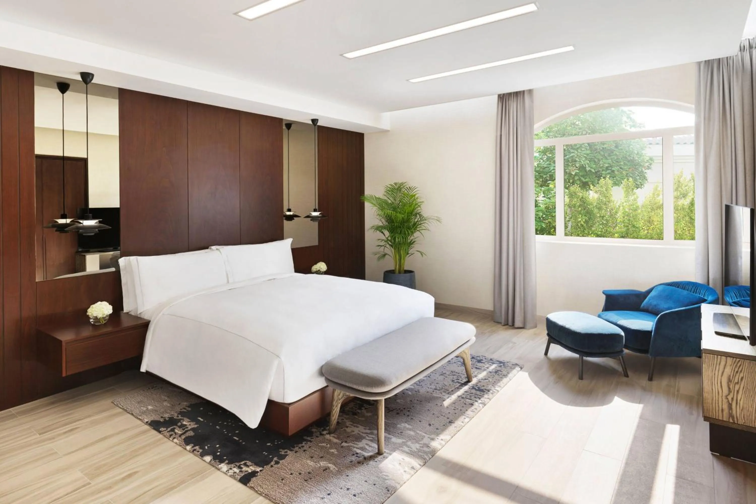 Bedroom, Bed in The Ritz-Carlton Abu Dhabi, Grand Canal