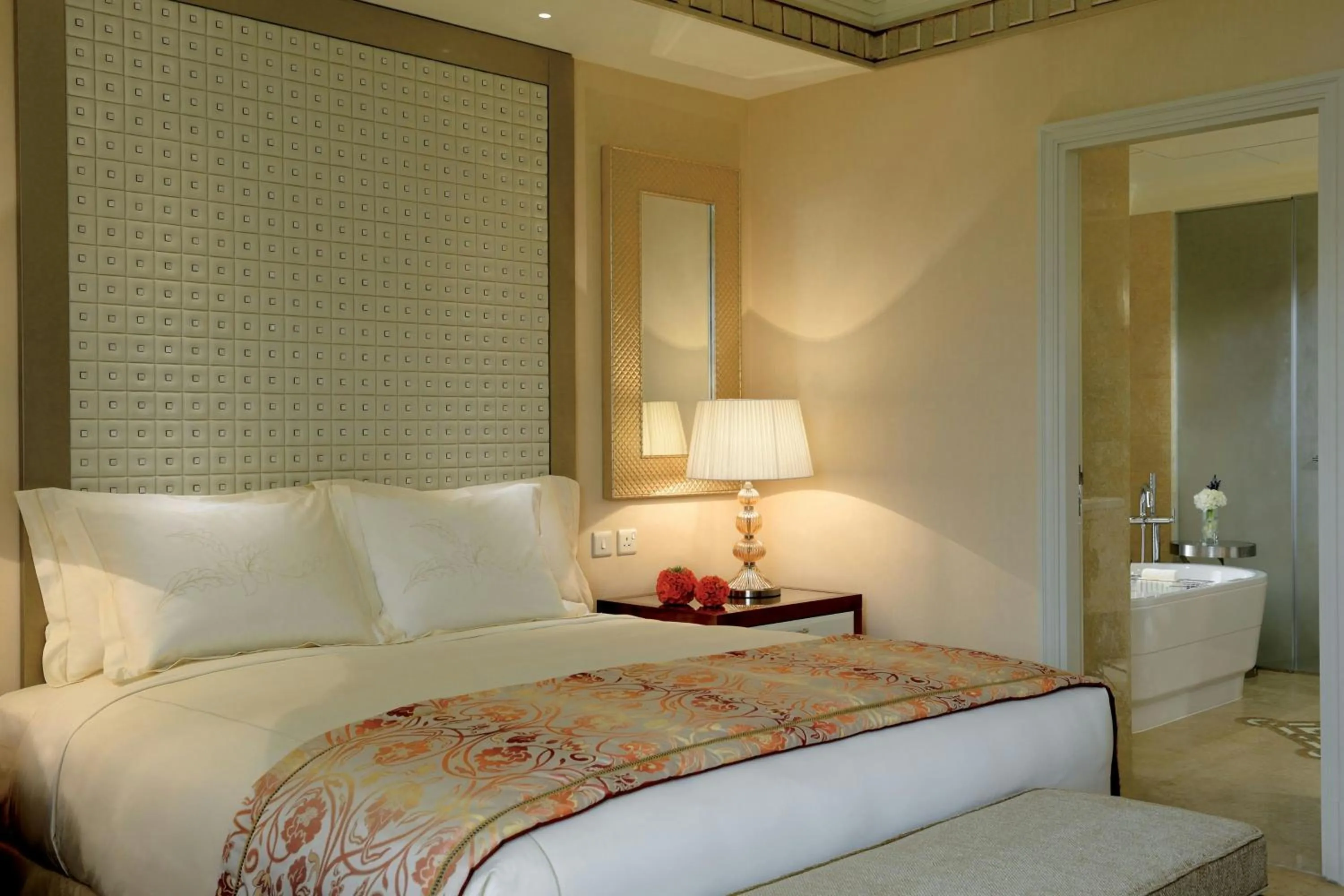 Other, Bed in The Ritz-Carlton Abu Dhabi, Grand Canal
