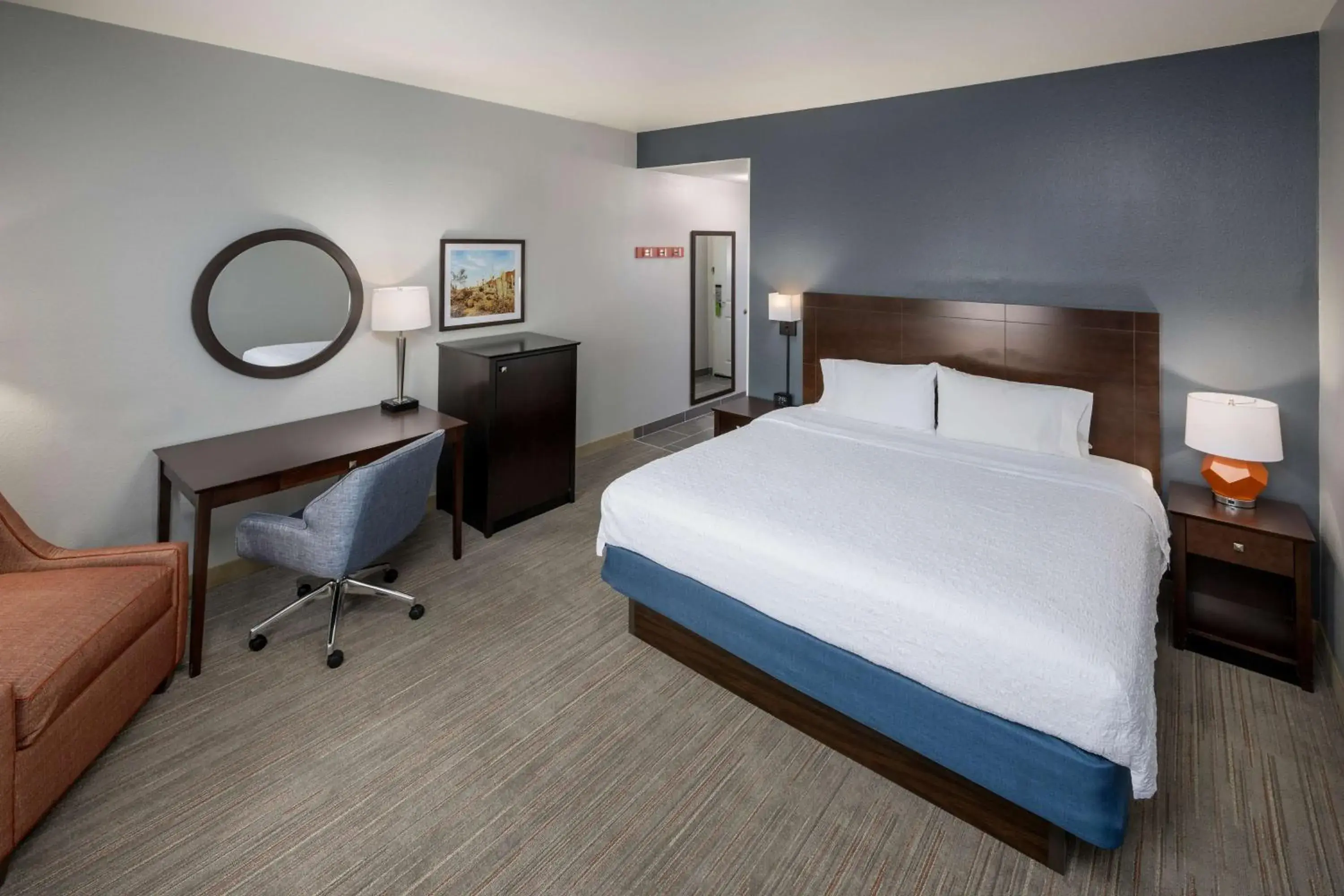 Bedroom, Bed in Hampton Inn & Suites Phoenix North/Happy Valley Bedroom, Bed in Hampton Inn & Suites Phoenix North/Happy Valley