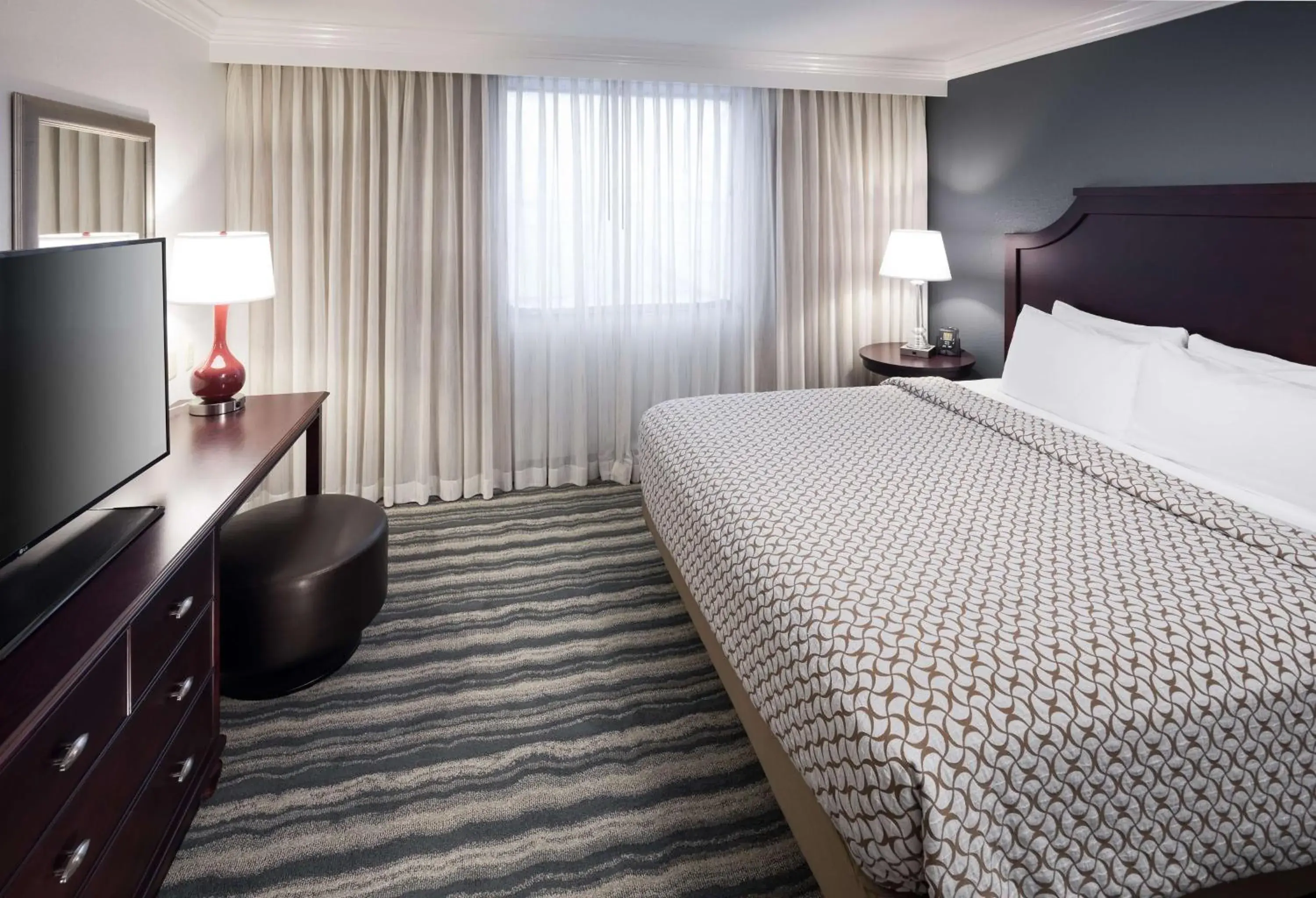 Bed in Embassy Suites by Hilton Tampa Brandon Bed in Embassy Suites by Hilton Tampa Brandon