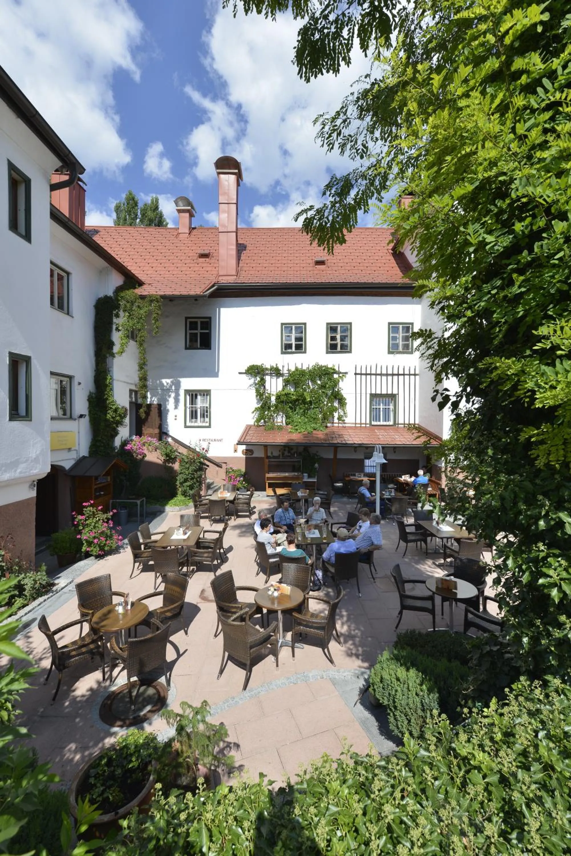 Restaurant/places to eat in Gasthof Sonne