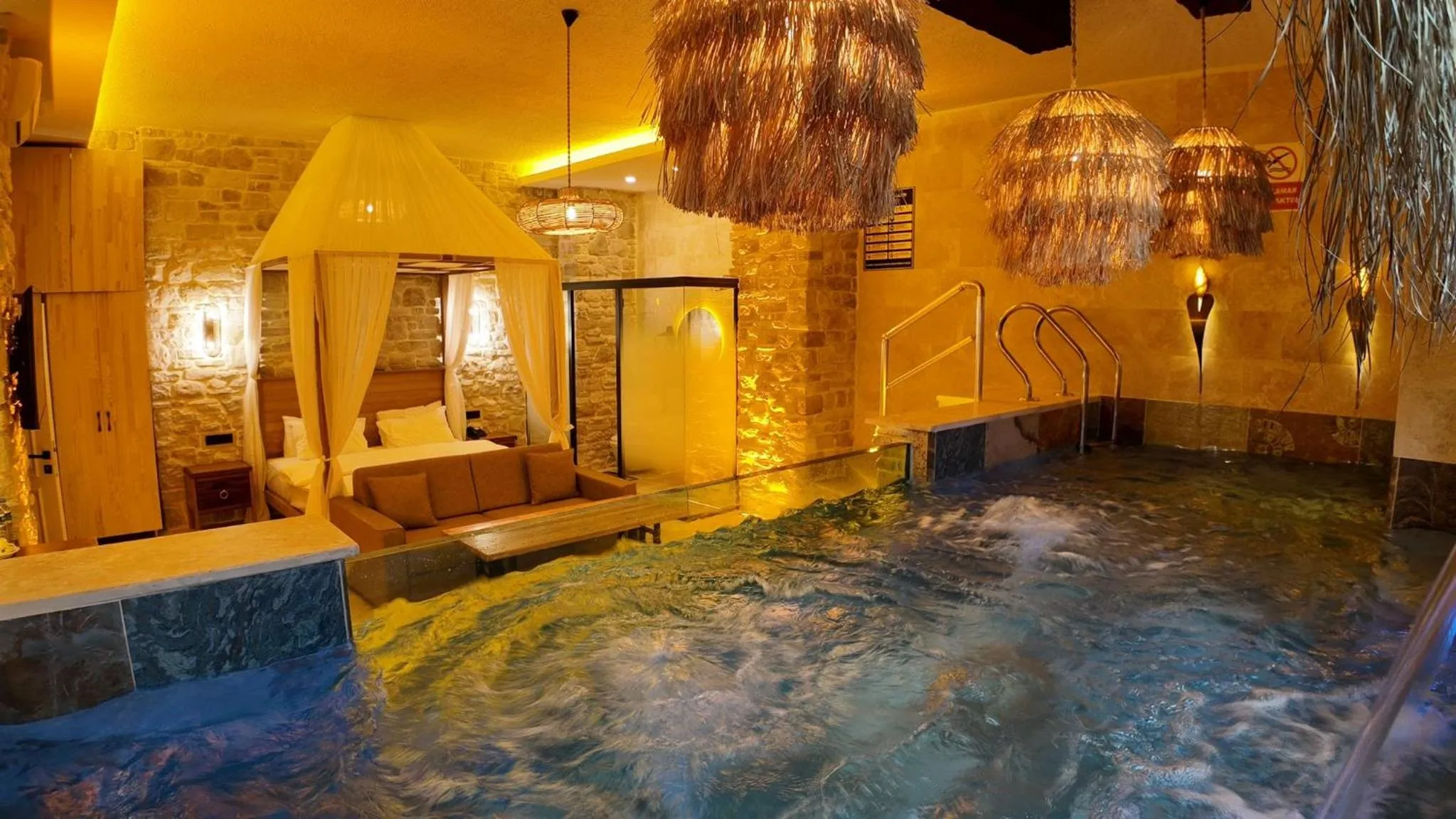 Pool view in Emirtimes Hotel&Spa - Tuzla