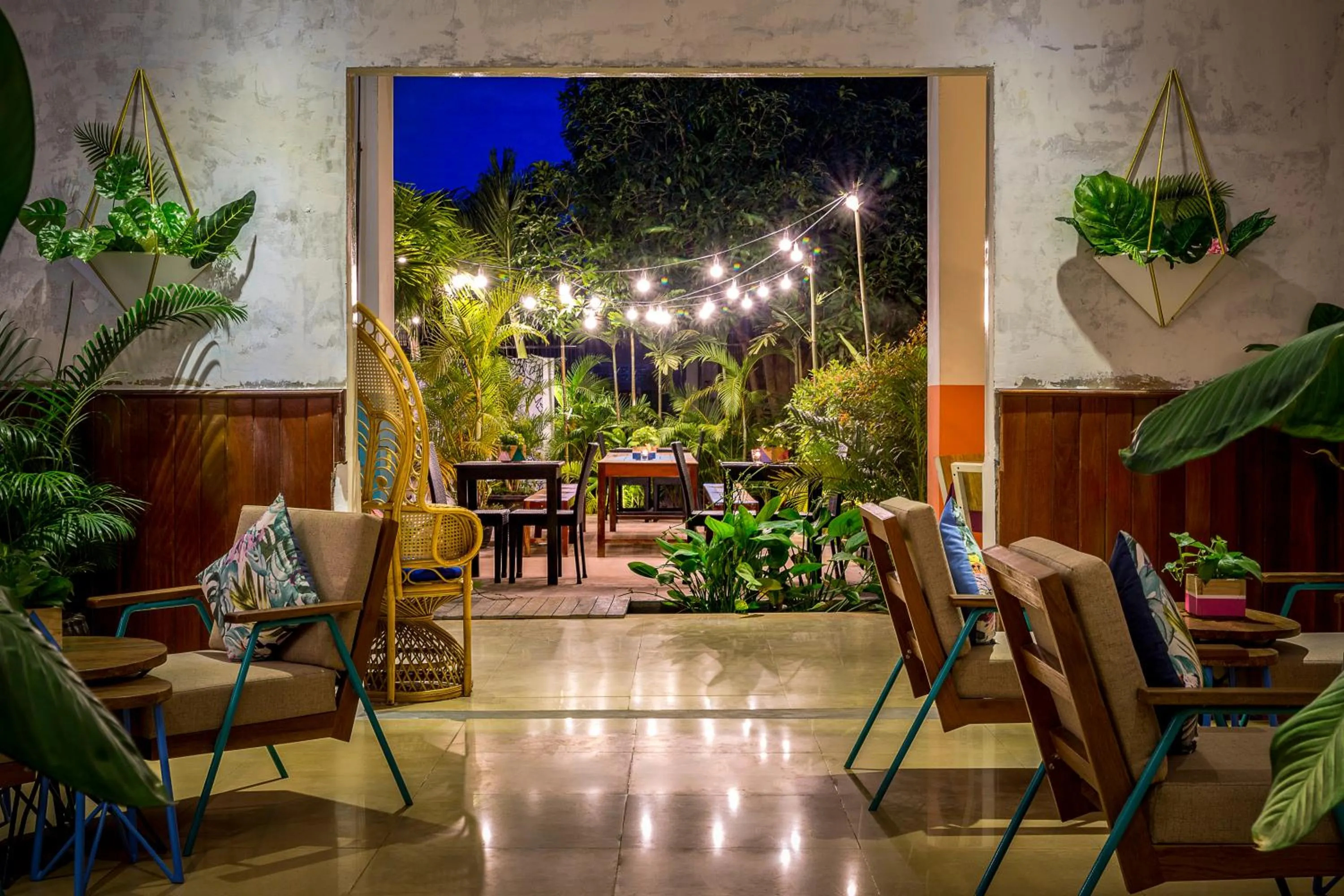 Restaurant/places to eat in Baby Elephant Boutique Hotel