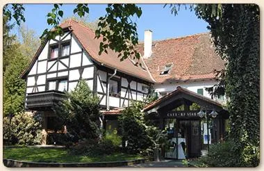 Property building in Jagdschloss Mönchbruch