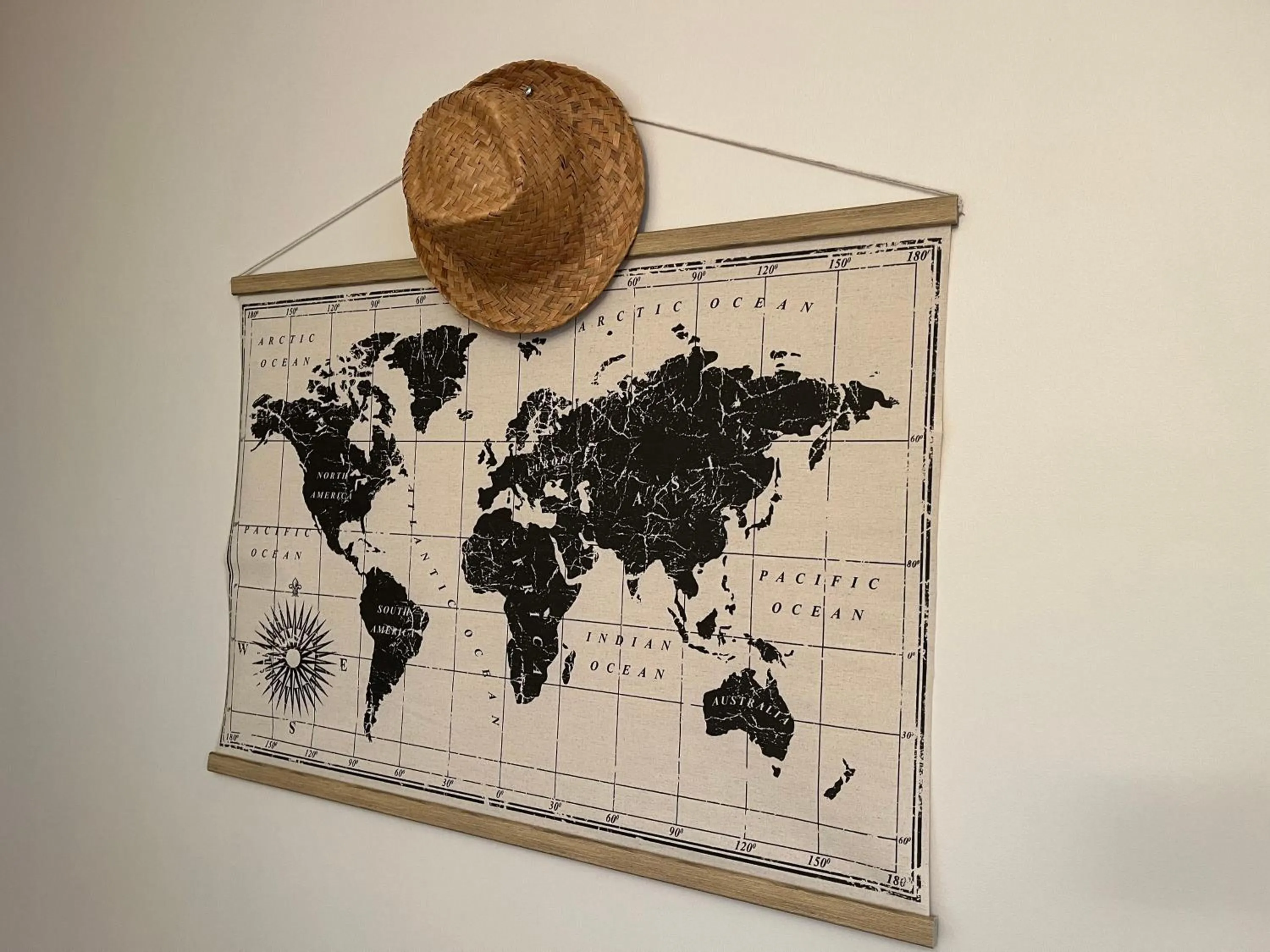 Property building in L'Acadie Brasserie Plage