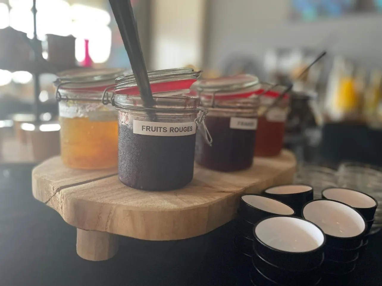 Lounge or bar in L'Acadie Brasserie Plage