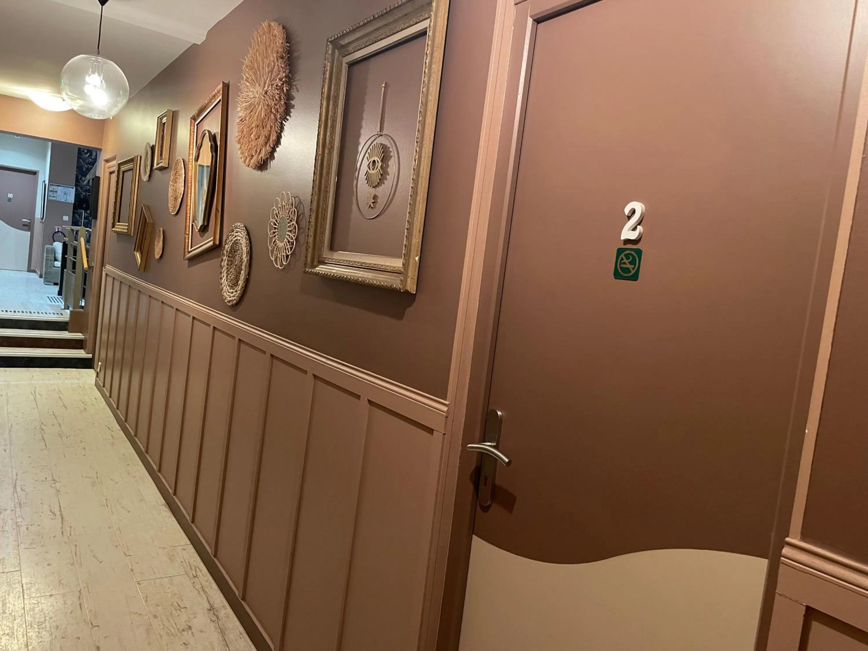 Property building in L'Acadie Brasserie Plage