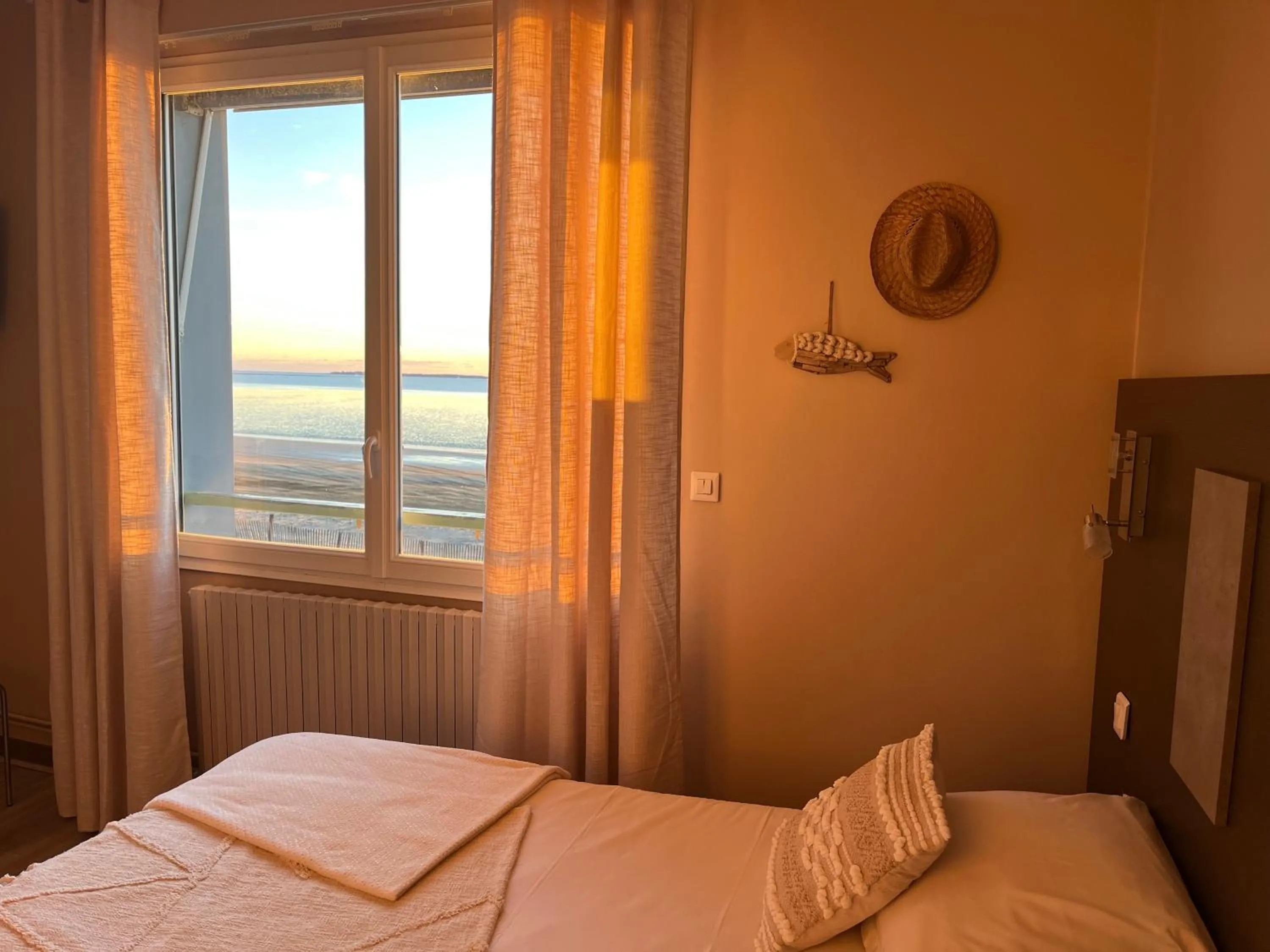 Bed in L'Acadie Brasserie Plage