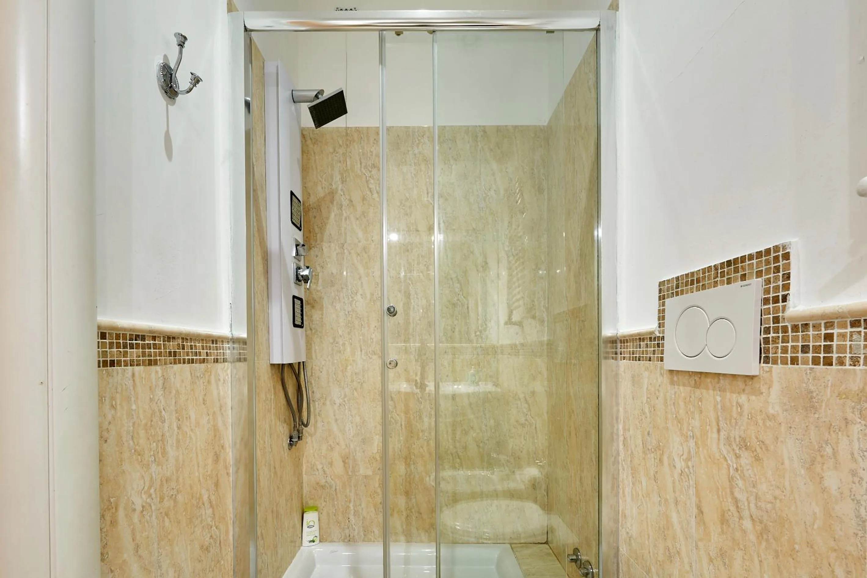 Shower in Casa al Viminale