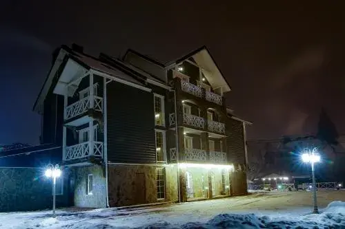 SKI Xata SKI Xata