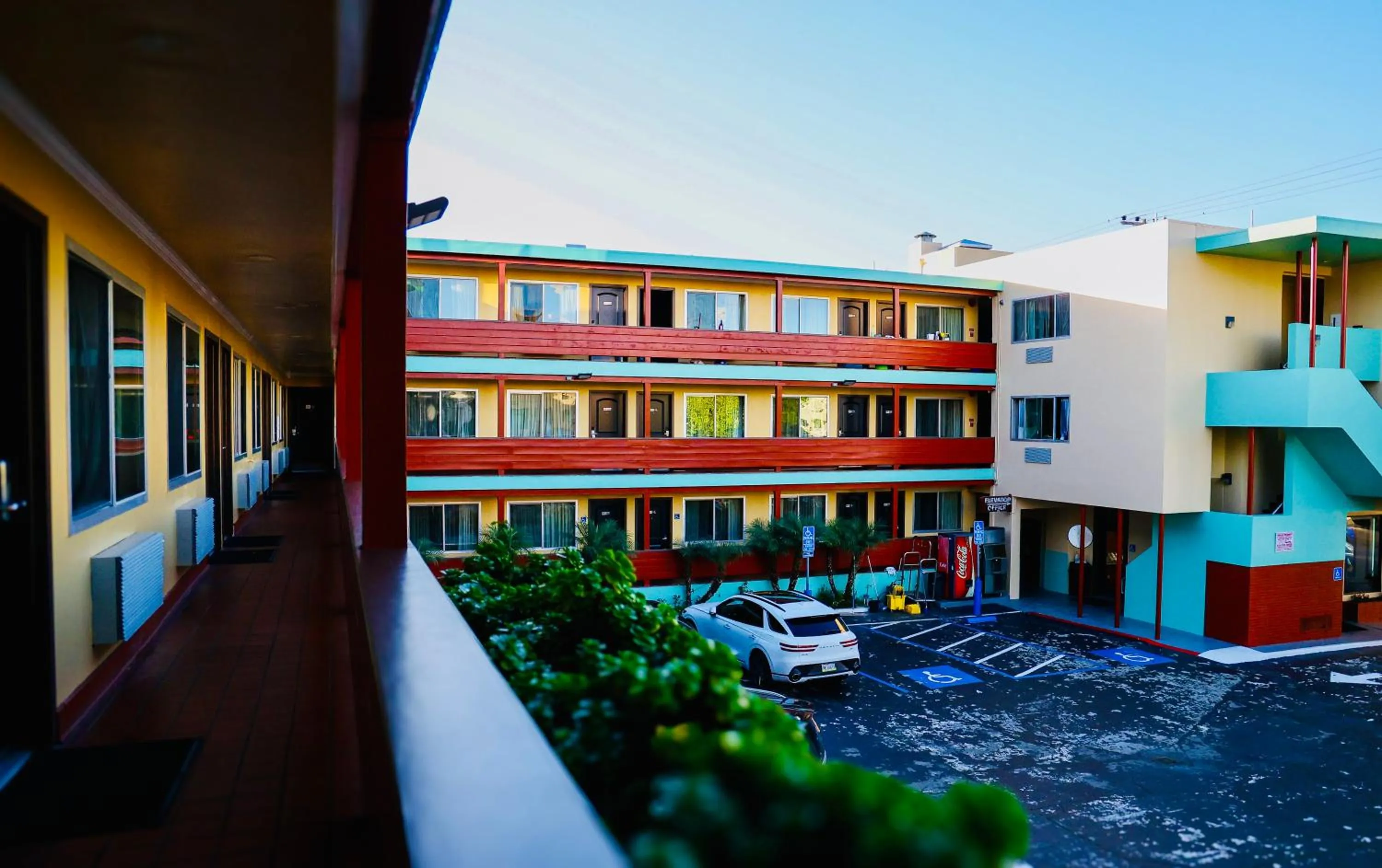 Property building in Motel Capri