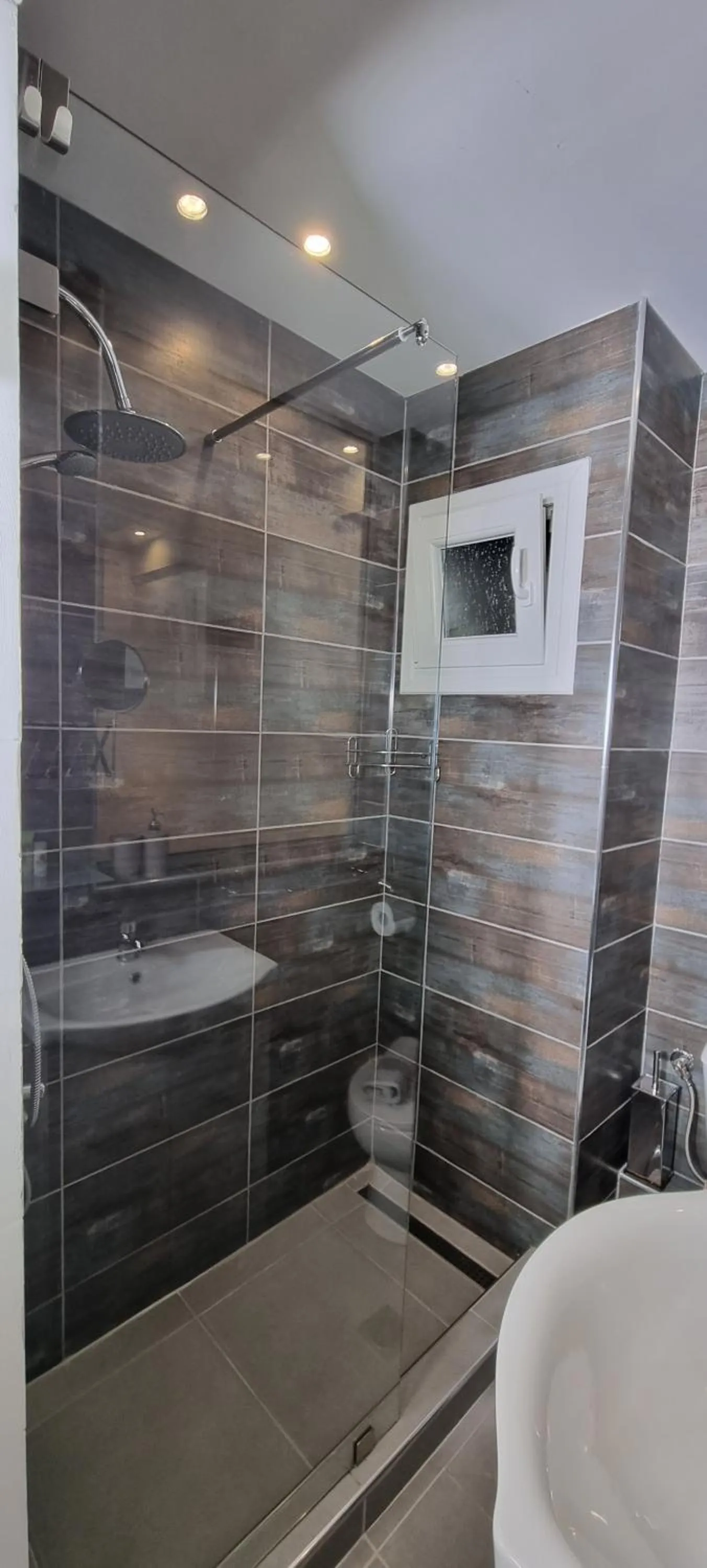 Shower in Ammos Hotel