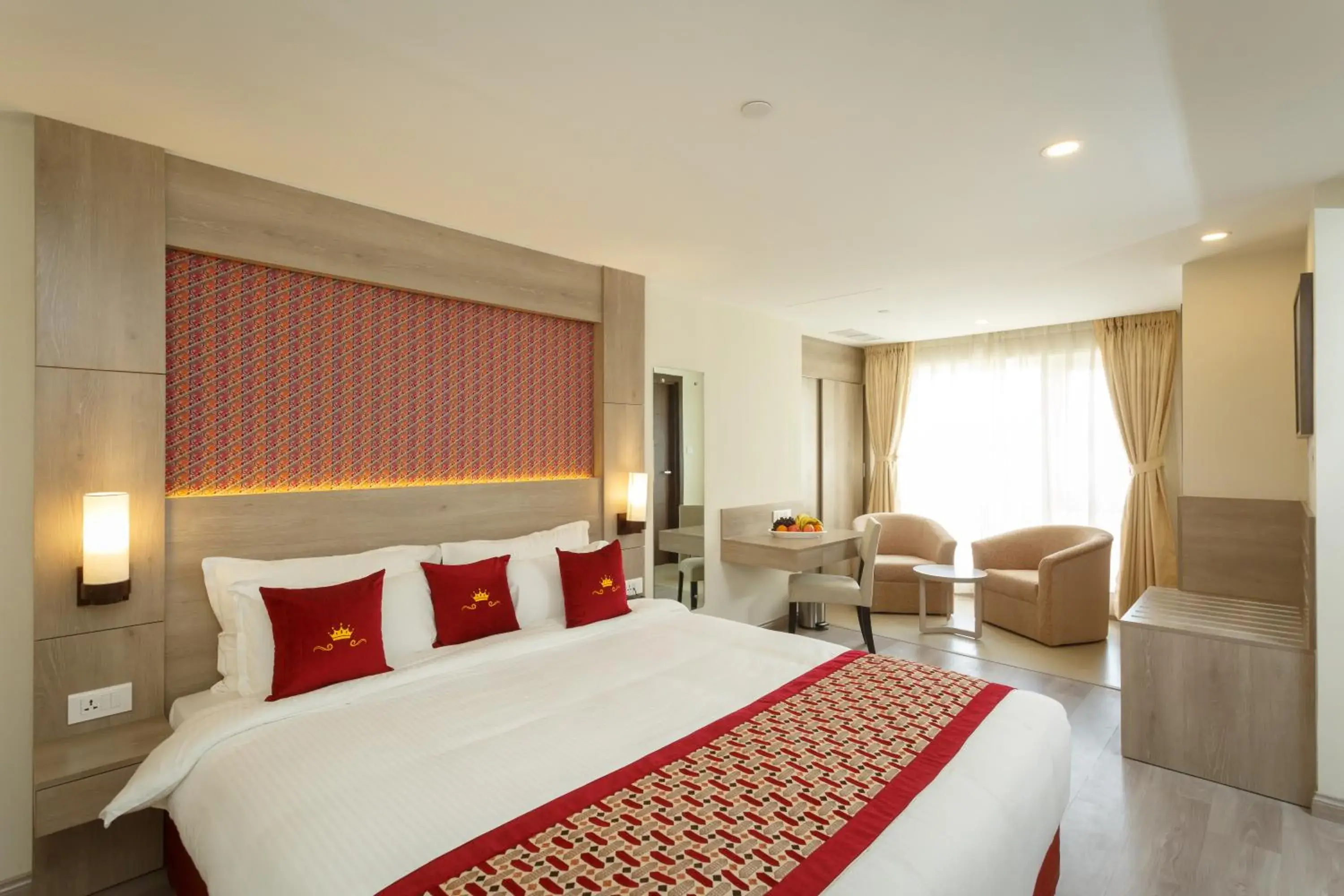 Bedroom, Bed in Hotel Crowne Imperial Bedroom, Bed in Hotel Crowne Imperial