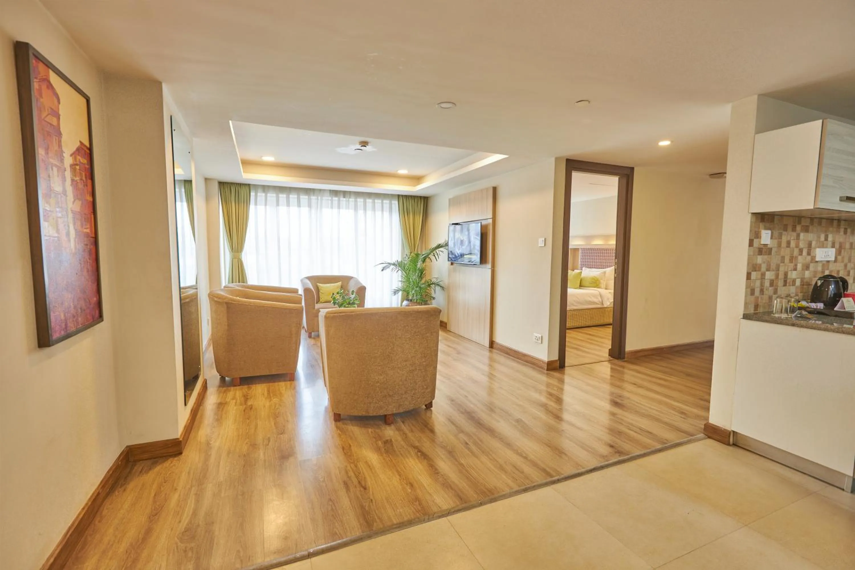 Seating area in Hotel Crowne Imperial