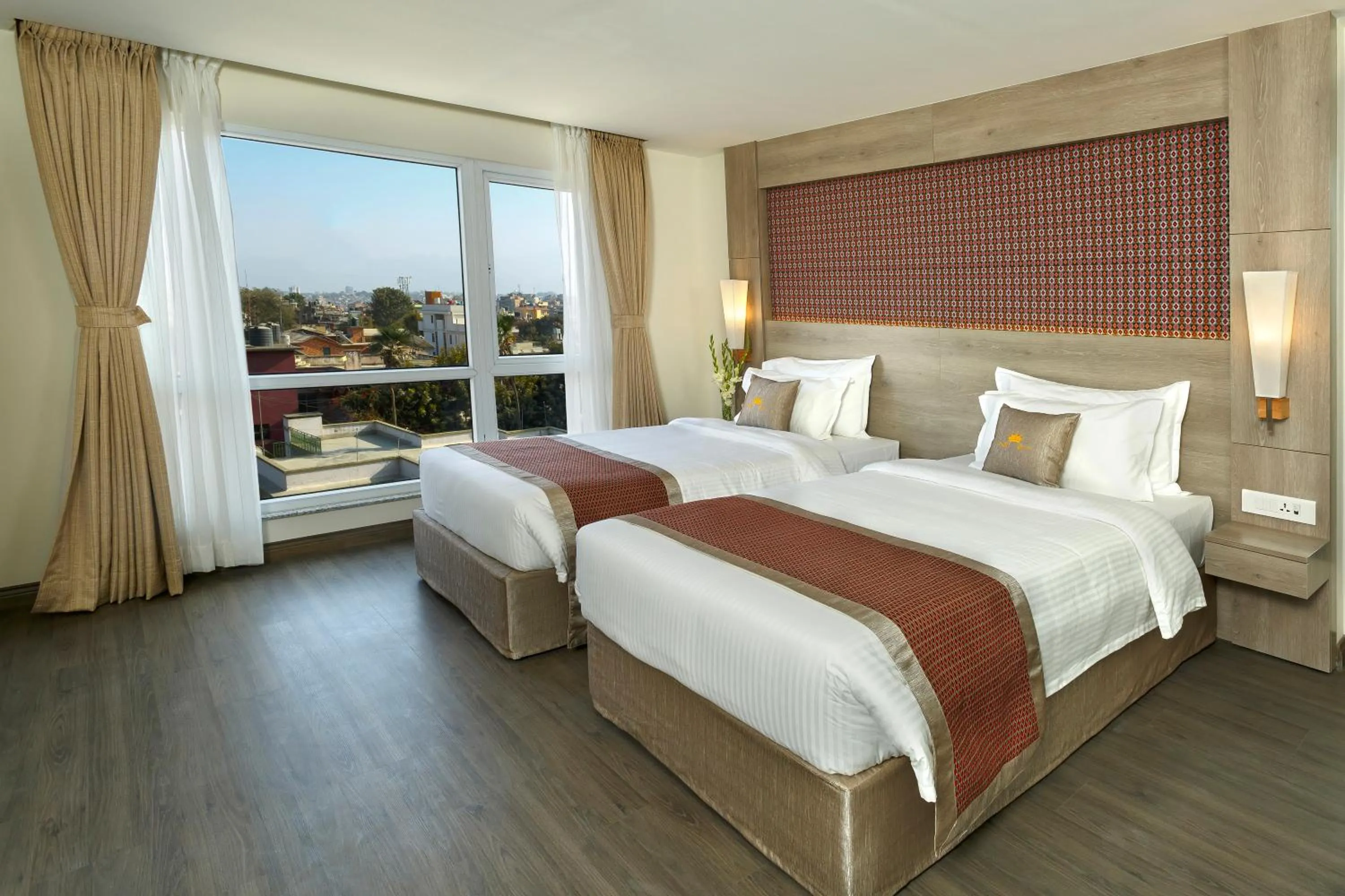 Bedroom, Bed in Hotel Crowne Imperial