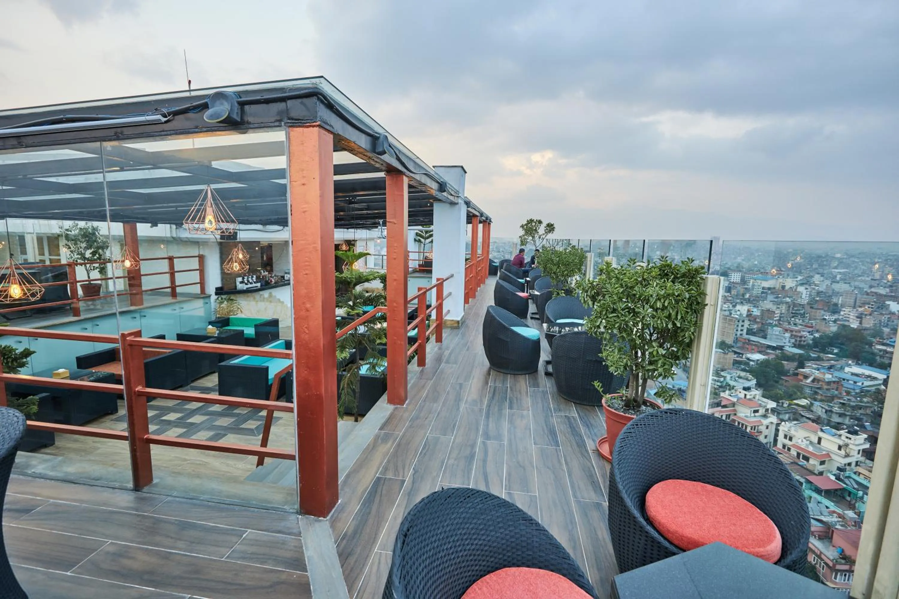 Restaurant/places to eat in Hotel Crowne Imperial