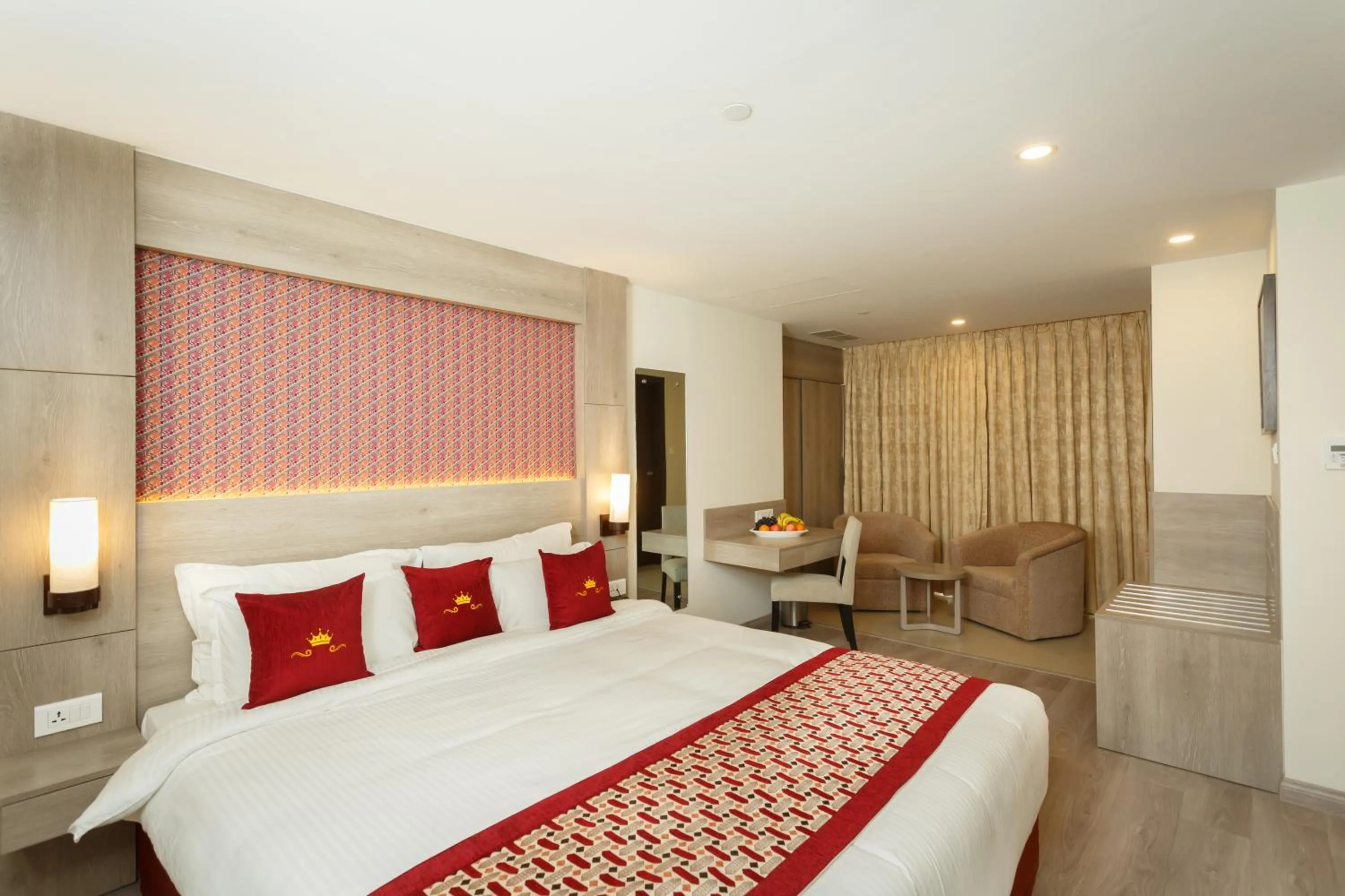 Bed in Hotel Crowne Imperial