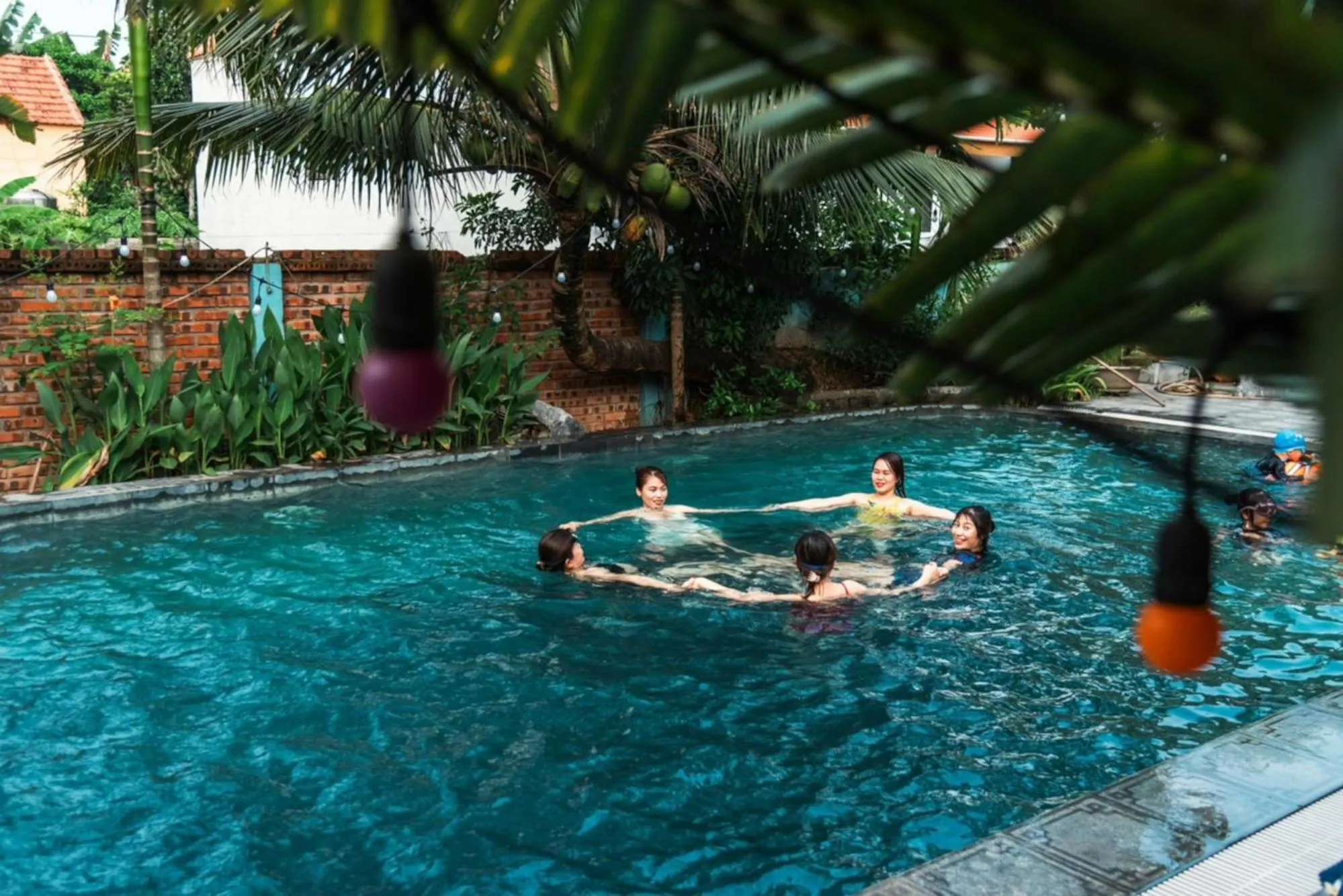 People in Hang Mua Homestay