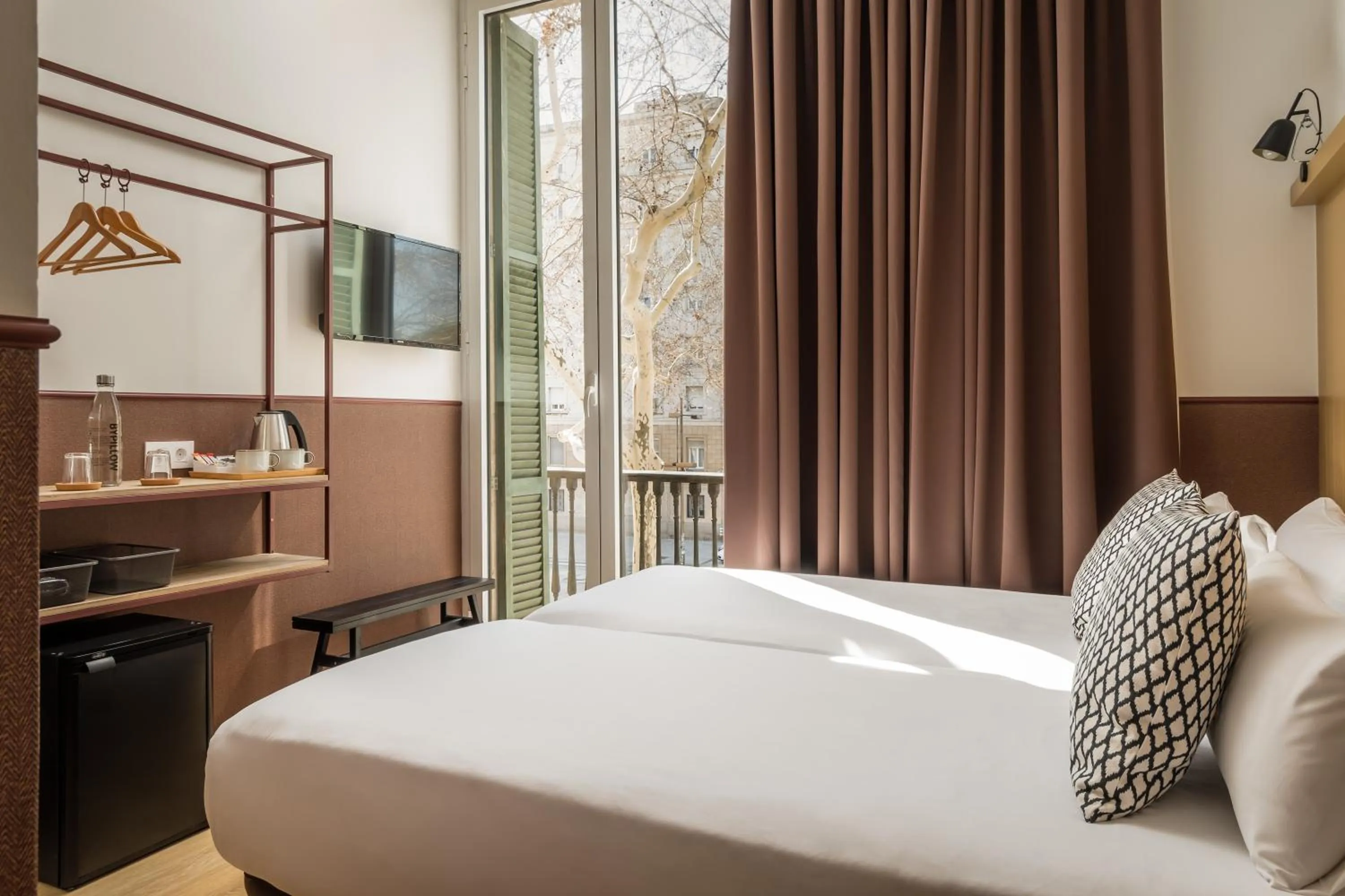 Bed in BYPILLOW Ramblas