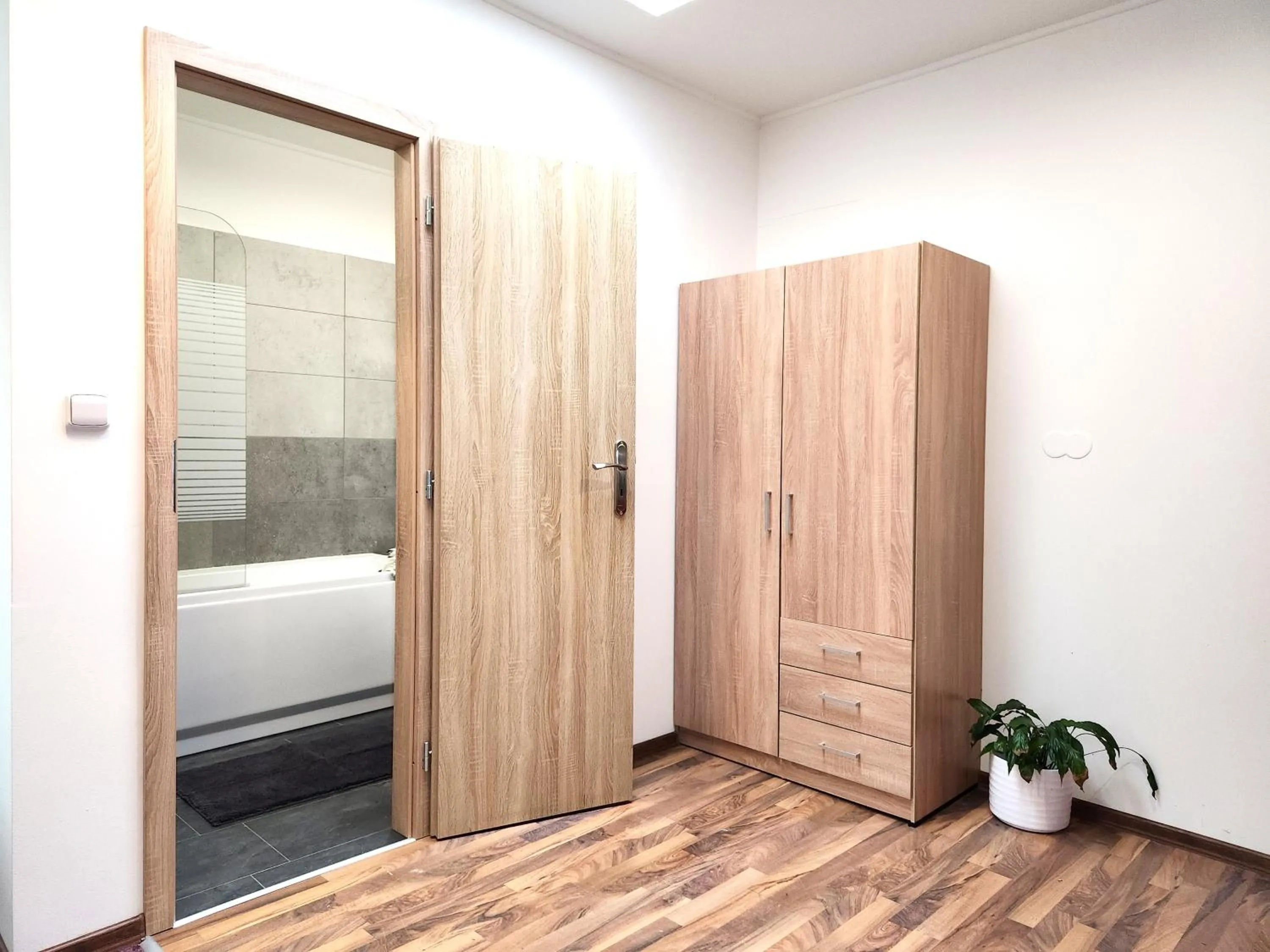 wardrobe in Rezidence Zámeček - Boutique Hotel