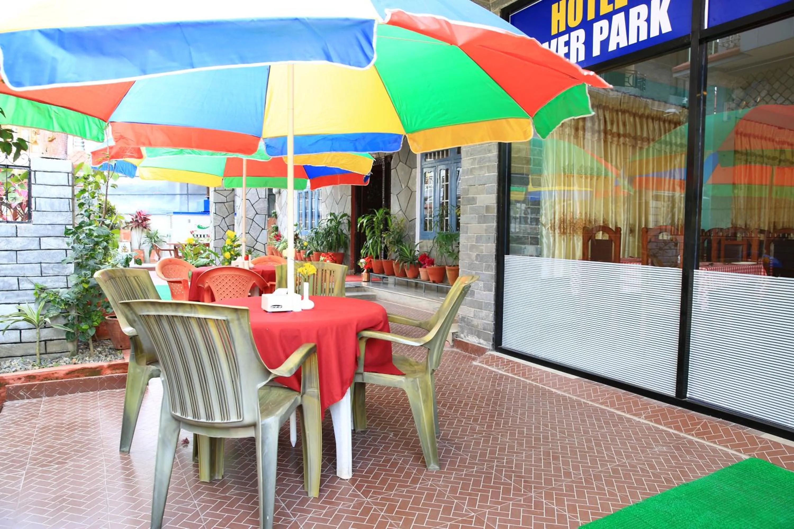 Garden view in Hotel River Park