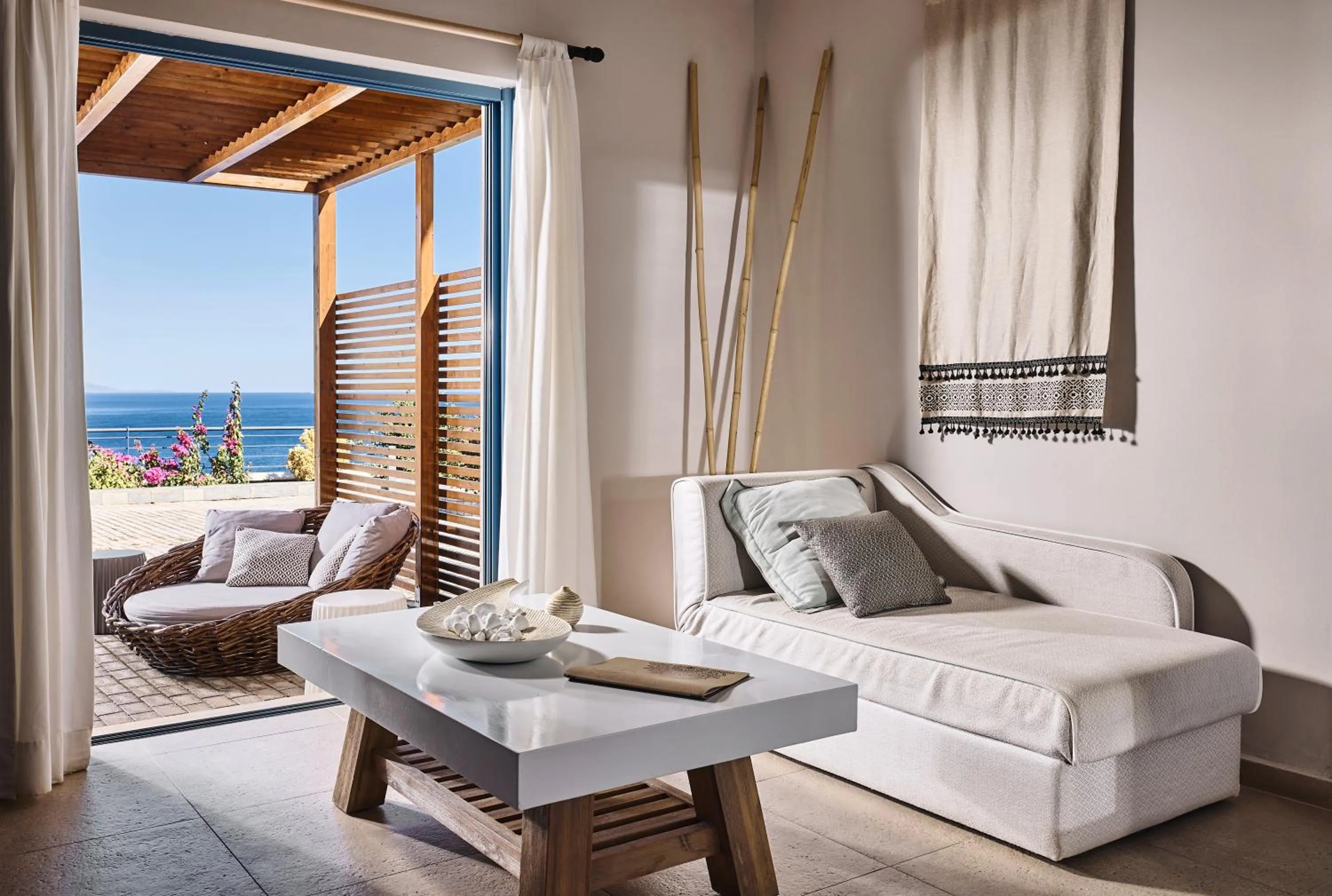 Xenia Residence & Suites