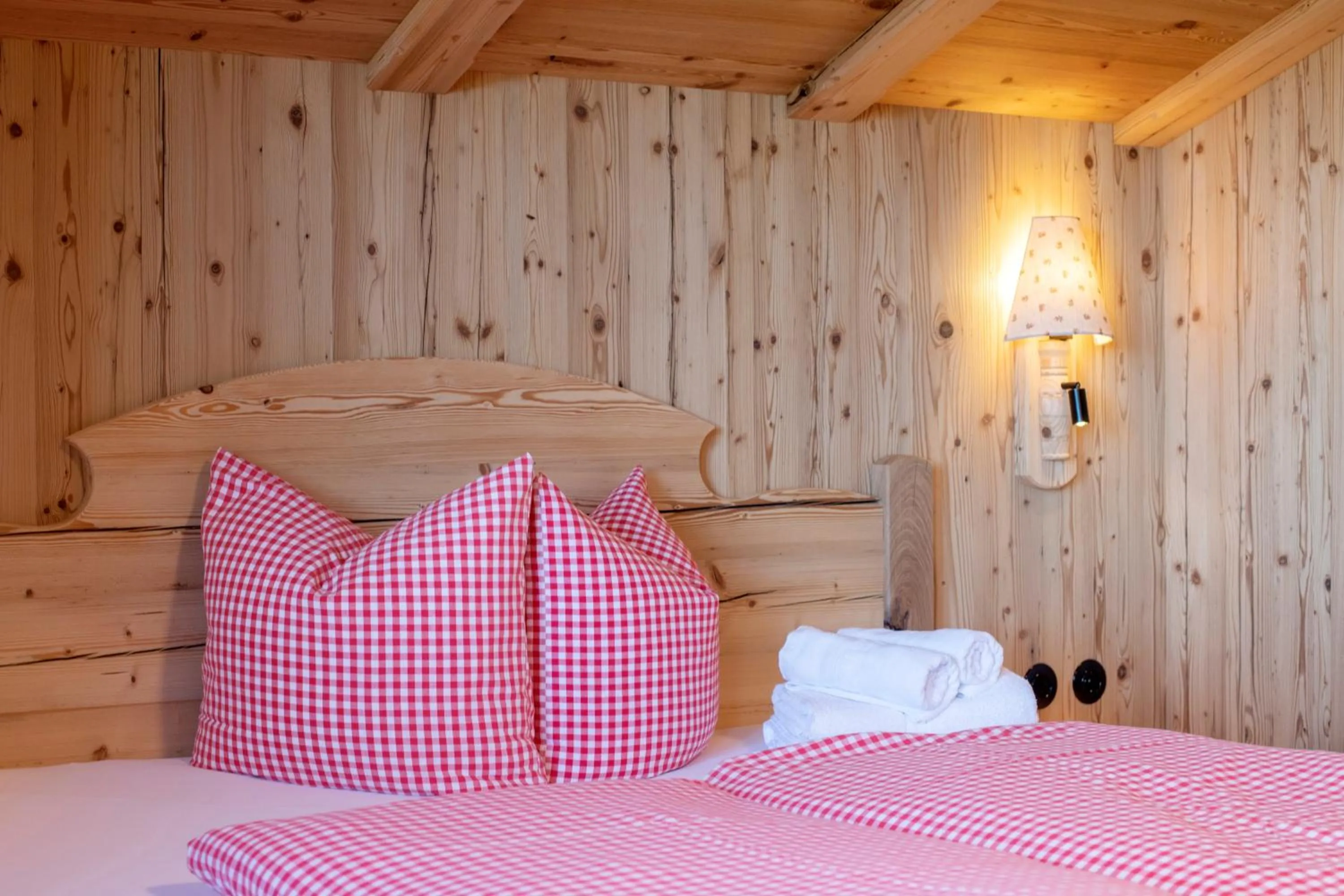 Bedroom, Bed in Golmerhaus
