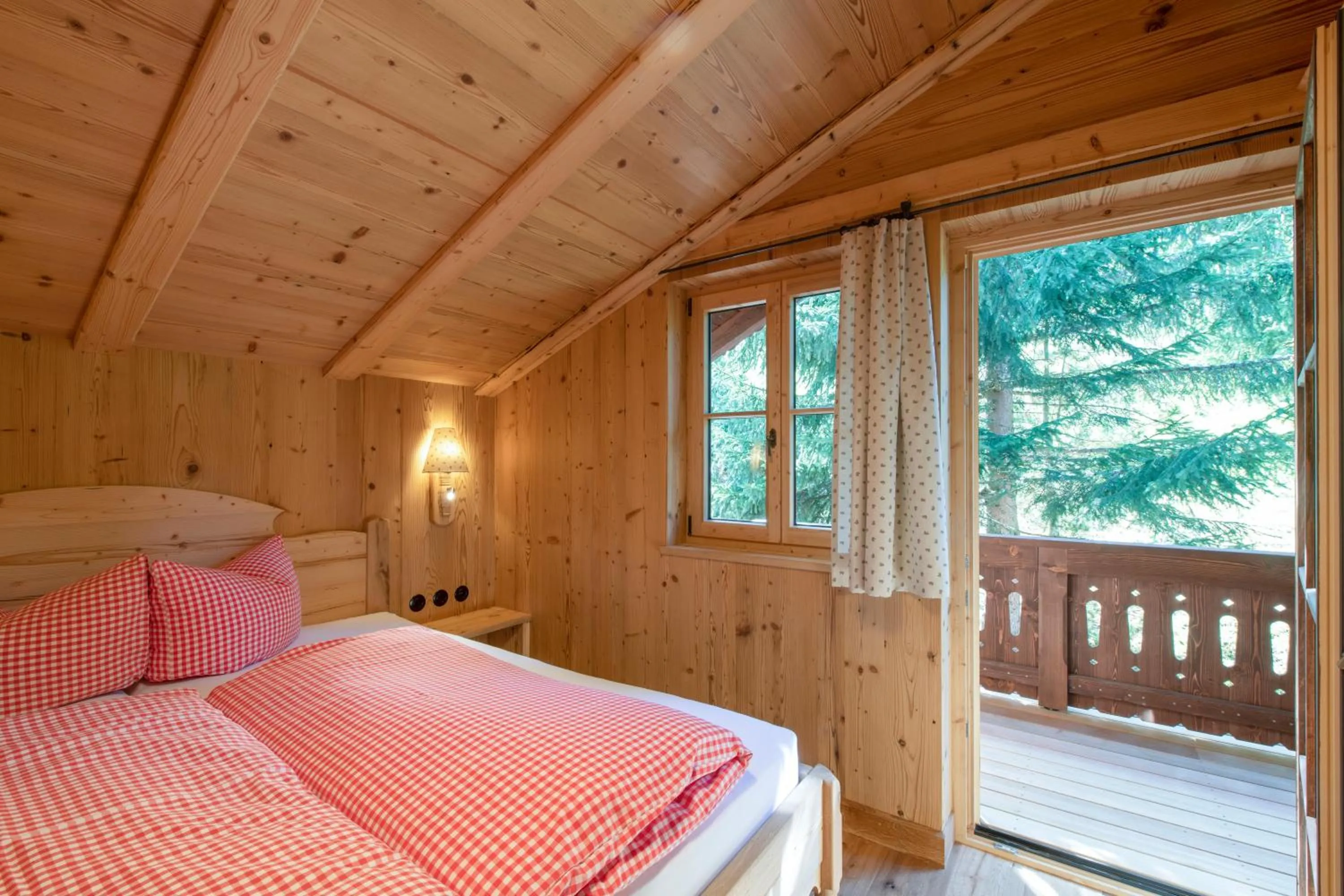 Bedroom, Bed in Golmerhaus